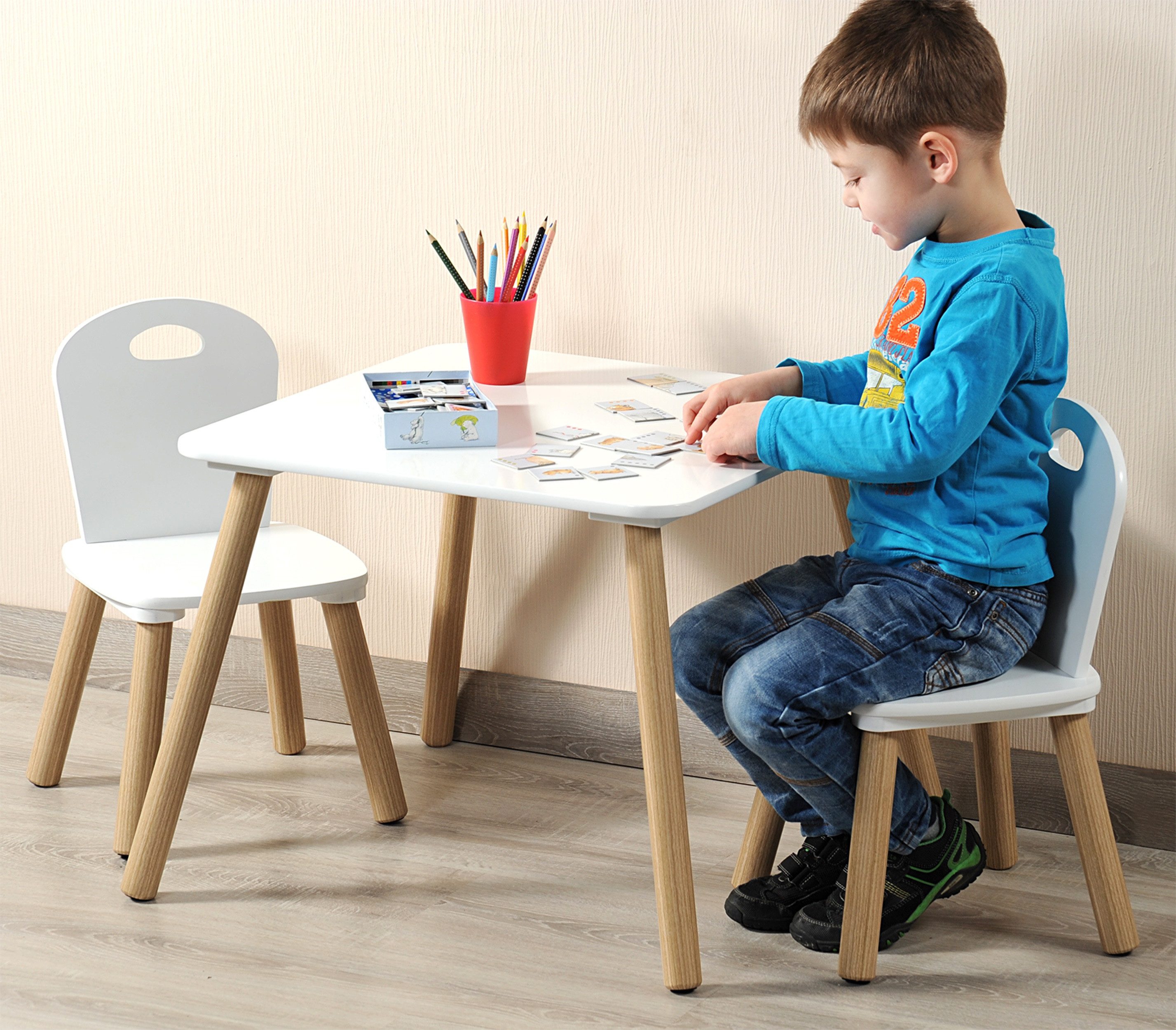 Kesper Kindertisch Kinderzimmer Set, inkl. 2 Stühle, Weiß, perfekt auch fürs, Wohnzimmer, langlebig und stilvoll