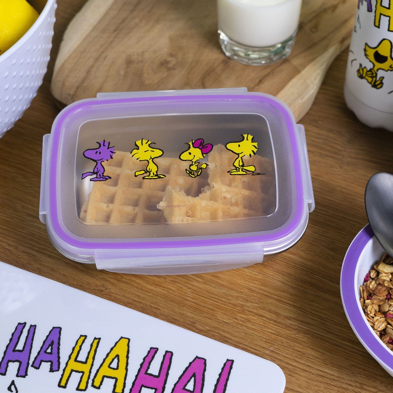 Geda Labels GmbH Lunchbox Peanuts Woodstock, Edelstahl, (1-tlg), Lila, 550 ml, luftdicht und auslaufsicher