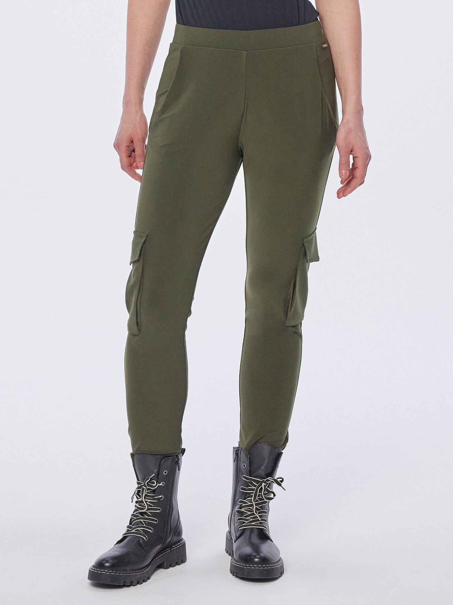 Sarah Kern Cargohose Fracht Pant figurumspielend mit aufgesetzten Taschen