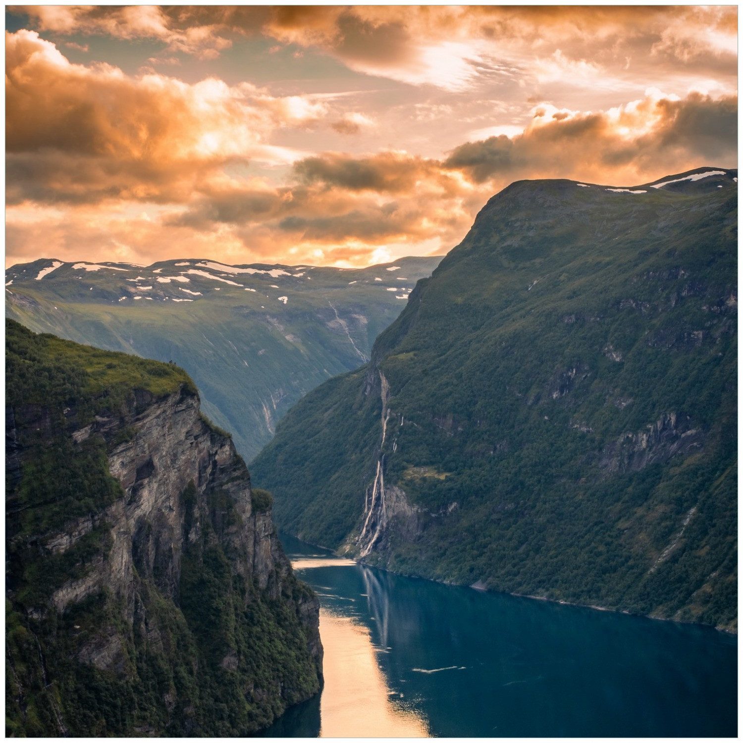 Wallario Glasbild, Fjord bei Sonnenuntergang, in verschiedenen Ausführungen