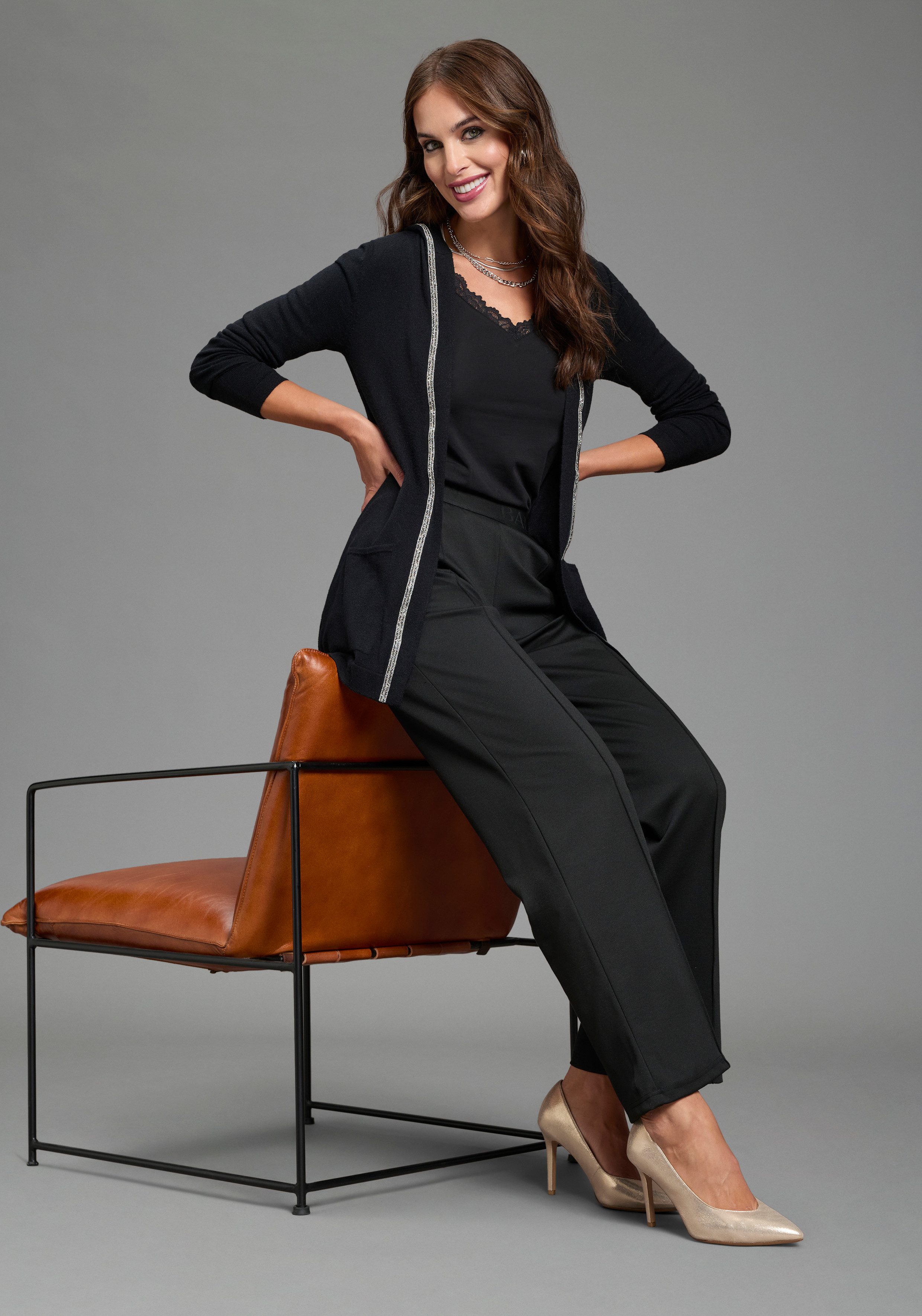 Zum Outfit 10