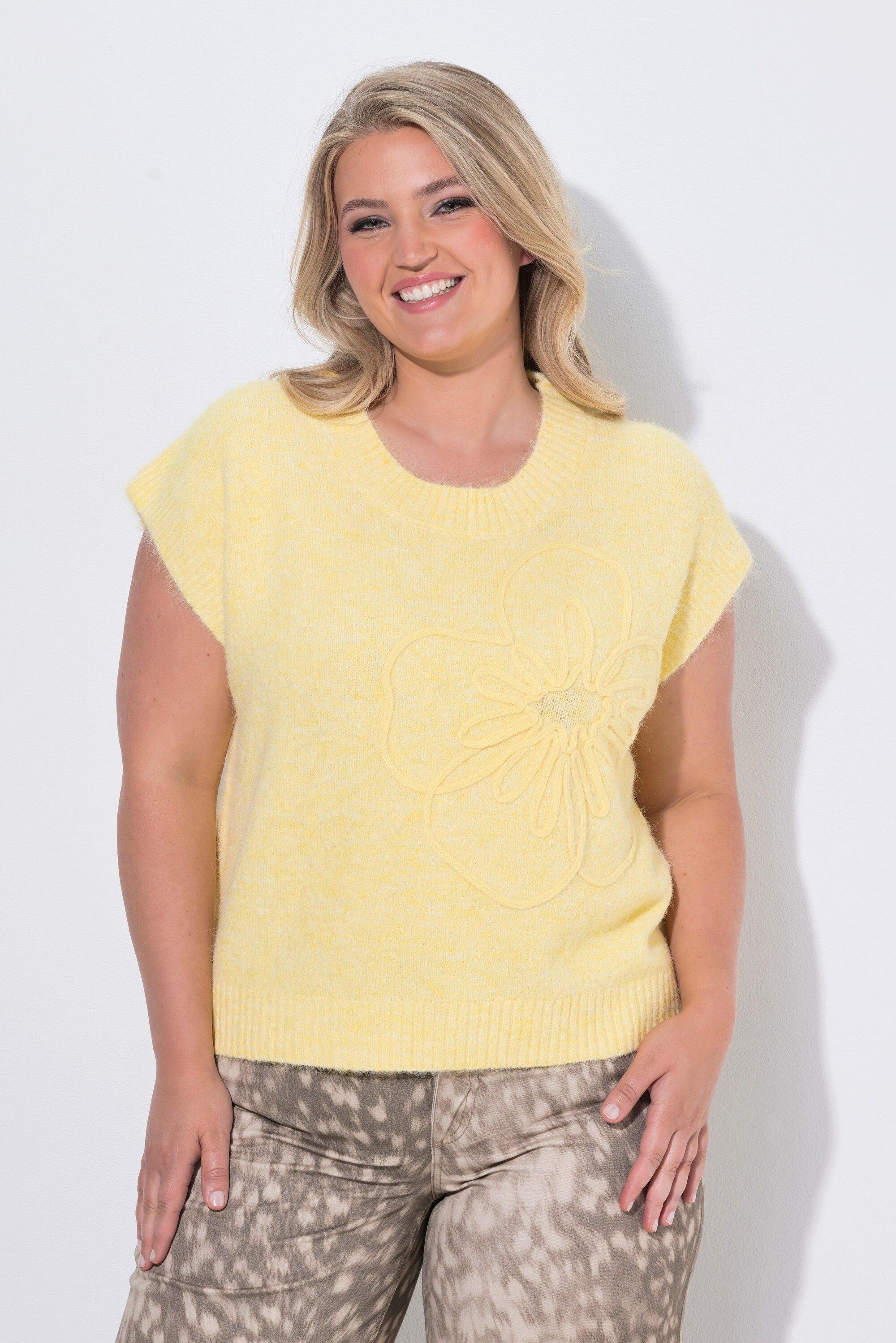 MIAMODA Pullunder Pullunder Loose Fit Blumen-Applikation