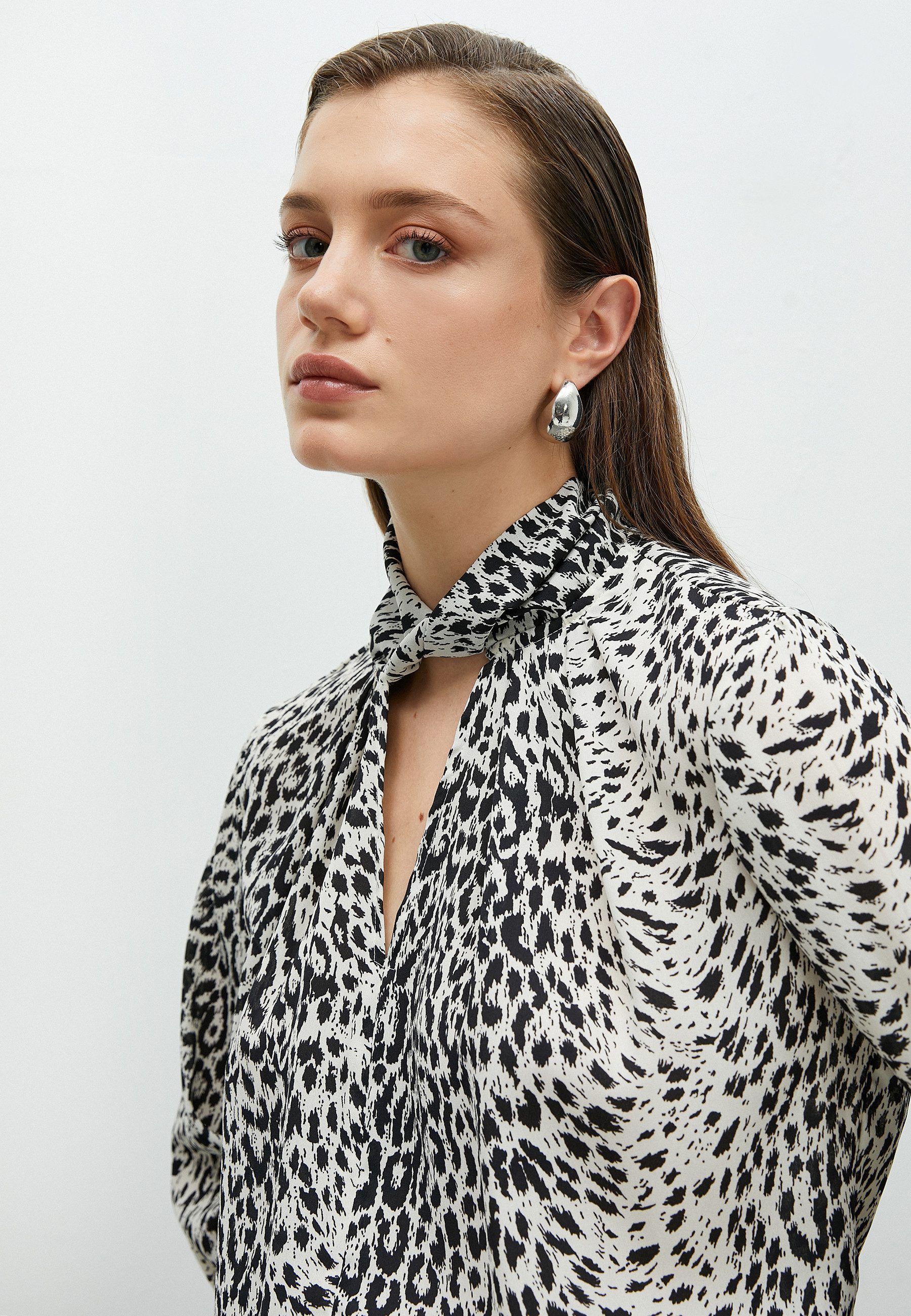 Langarmbluse Langärmelig Choker-Kragen Bluse