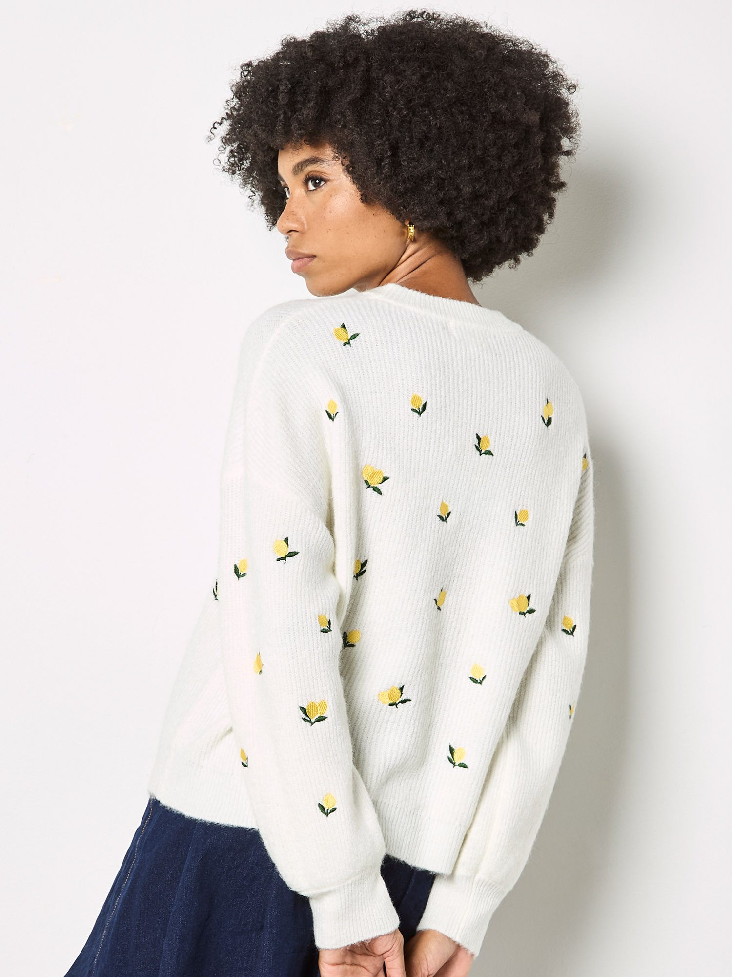 Apricot Strickpullover Bestickter Pullover mit Zitronenmuster