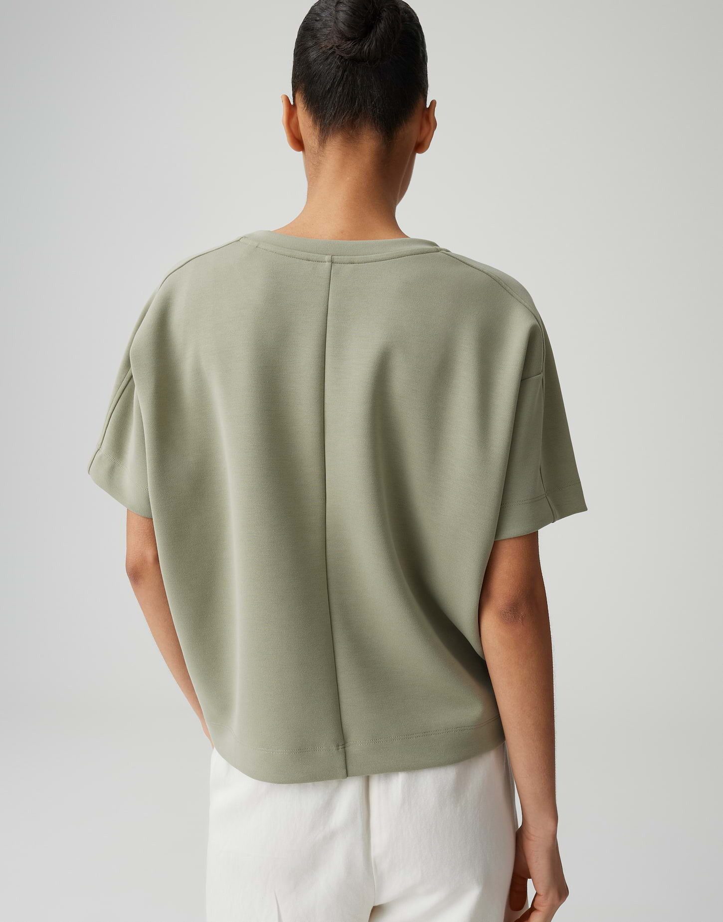 OPUS Sweatshirt Gosa aus Sweatware mit Fledermausärmeln separate Schulterpasse, samtige Oberfläche, weicher Griff, Casual