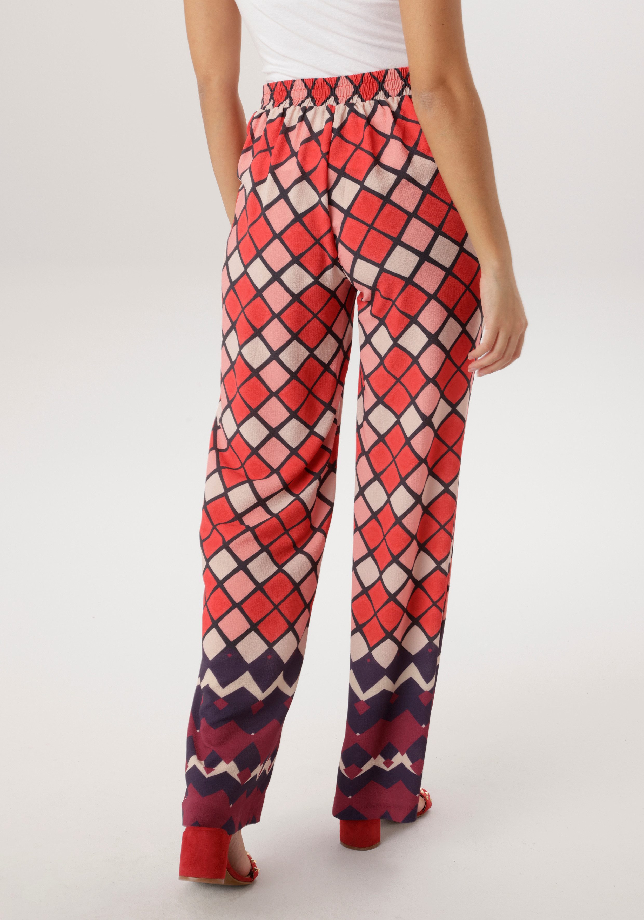 Aniston SELECTED Schlupfhose ausgefallener Rautenmusterung und Eingriffstas günstig online kaufen