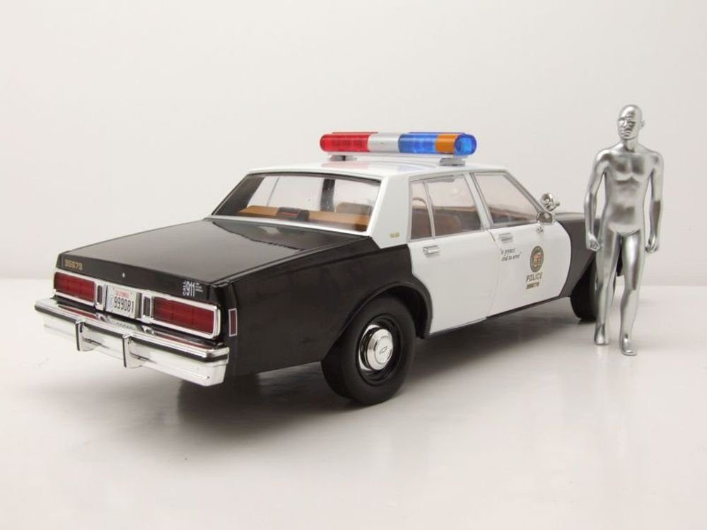 GREENLIGHT collectibles Modellauto Chevrolet Caprice Metropolitan Police 1987 Terminator mit T-1000 Figur, Maßstab 1:18
