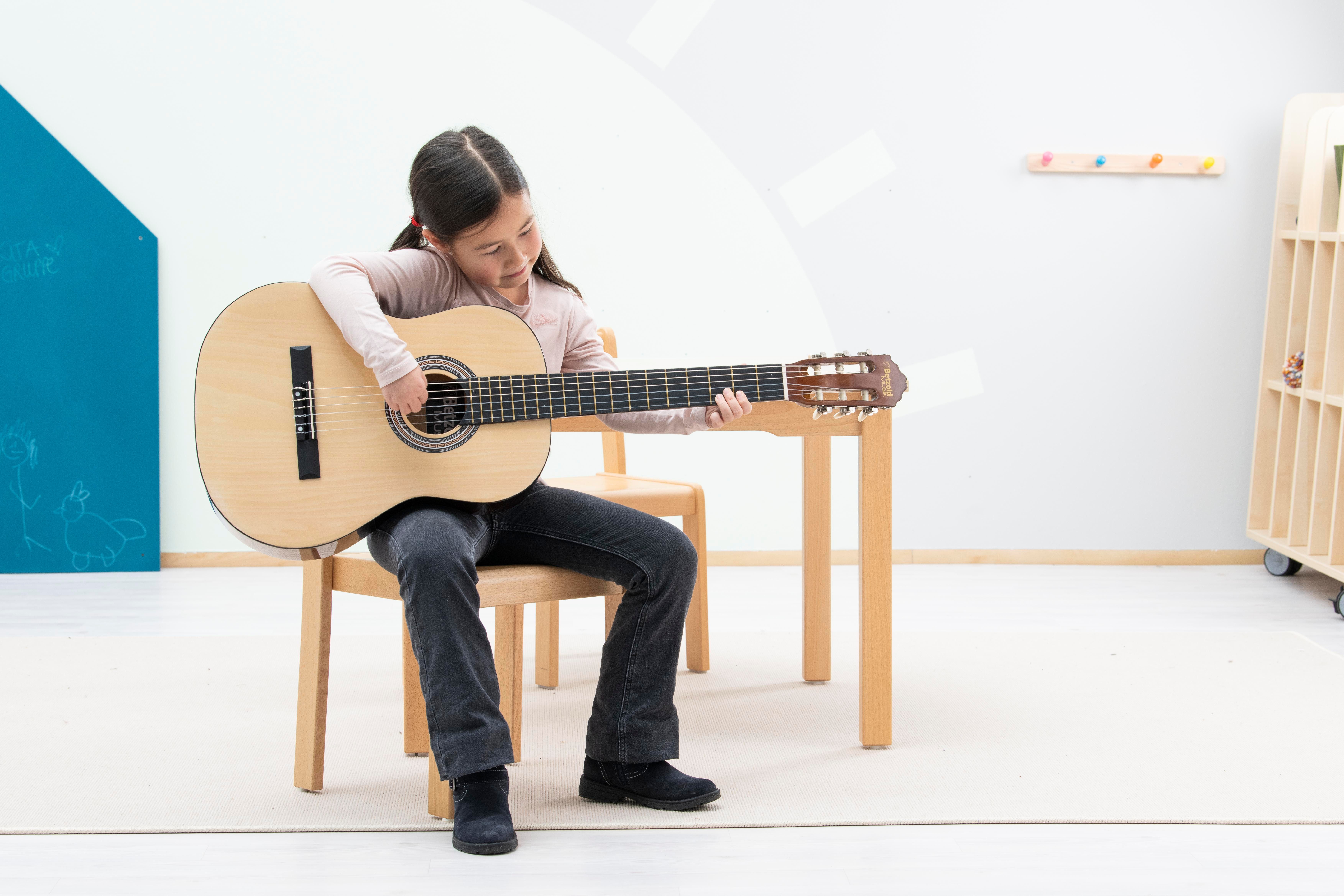 Betzold Kindergitarre Konzertgitarre 4/4