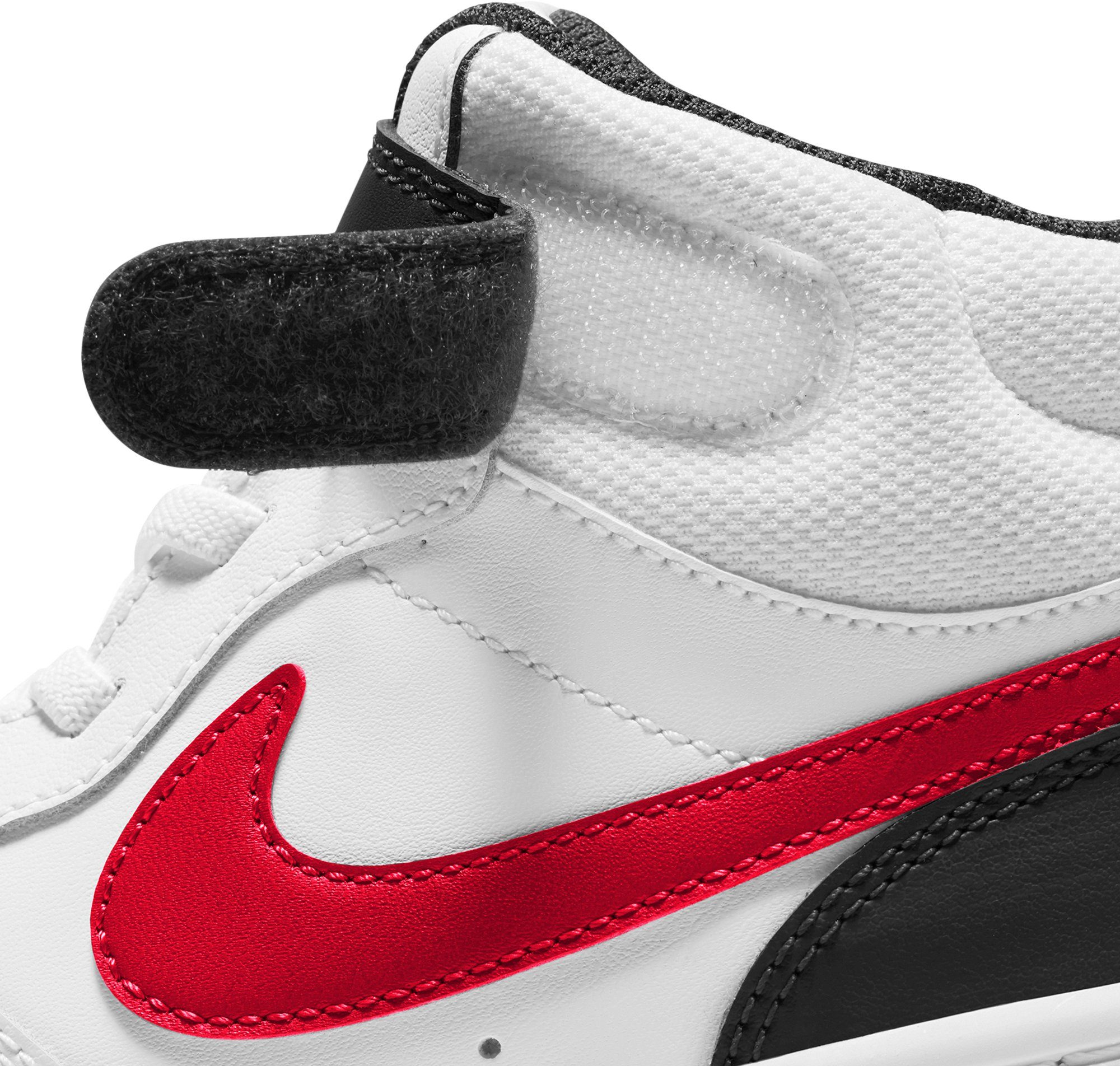 Sneaker Spuren den weiß/rot MID des auf COURT 2 Nike Design Sportswear 1 Air (PS) Force BOROUGH