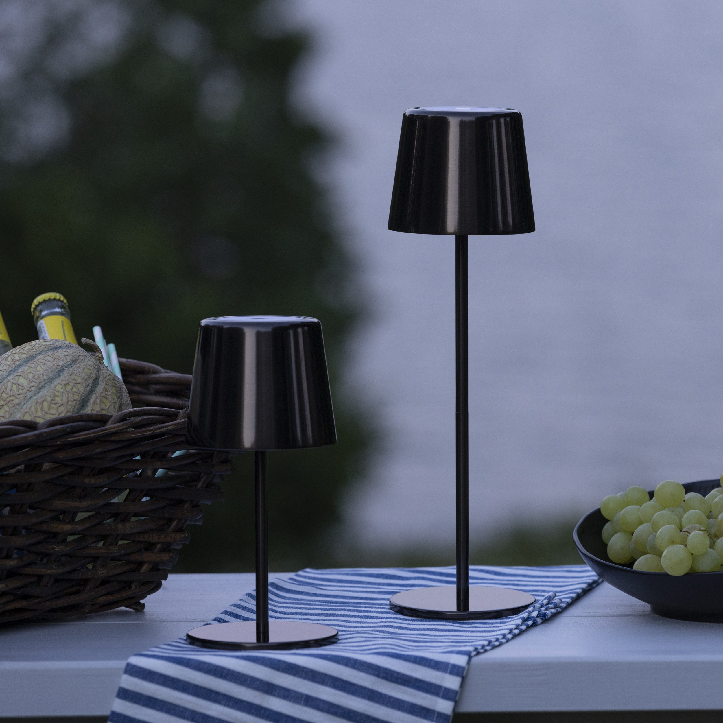 Lightbox Tischleuchte, LED fest integriert, warmweiß - kaltweiß, mobile LED Außen Tischlampe, 37 cm, 300lm, CCT, USB, schwarz verchromt