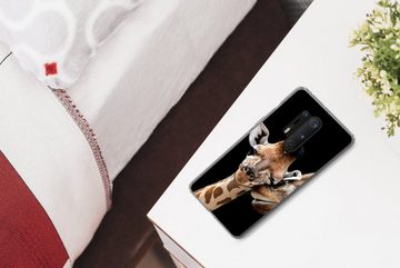 MuchoWow Handyhülle Giraffe - Tiere - Schwarz - Porträt - Tiere, Phone Case, Handyhülle OnePlus 8 Pro, Silikon, Schutzhülle