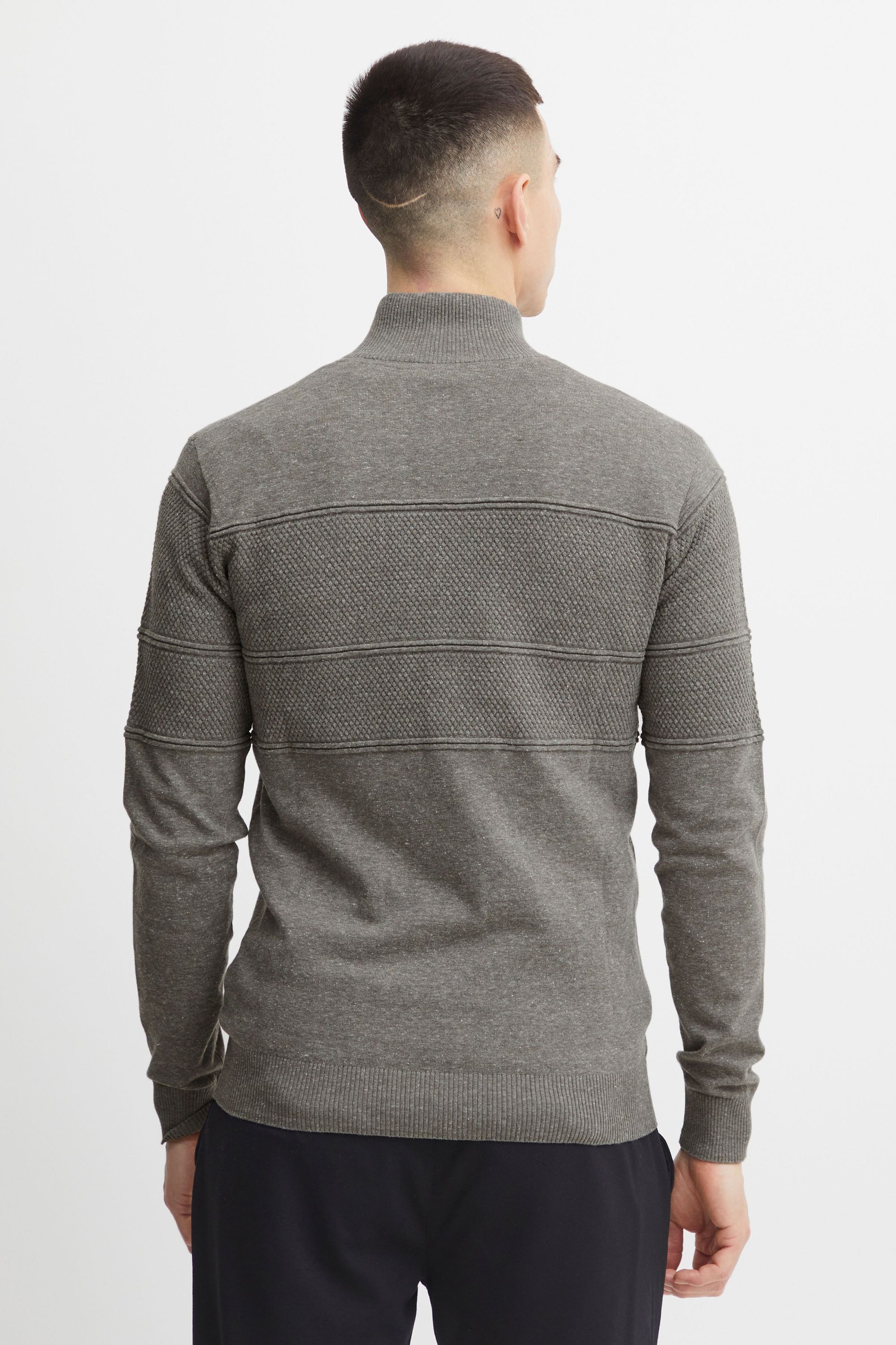 11 Project Strickjacke PRYannik Modischer Pullover