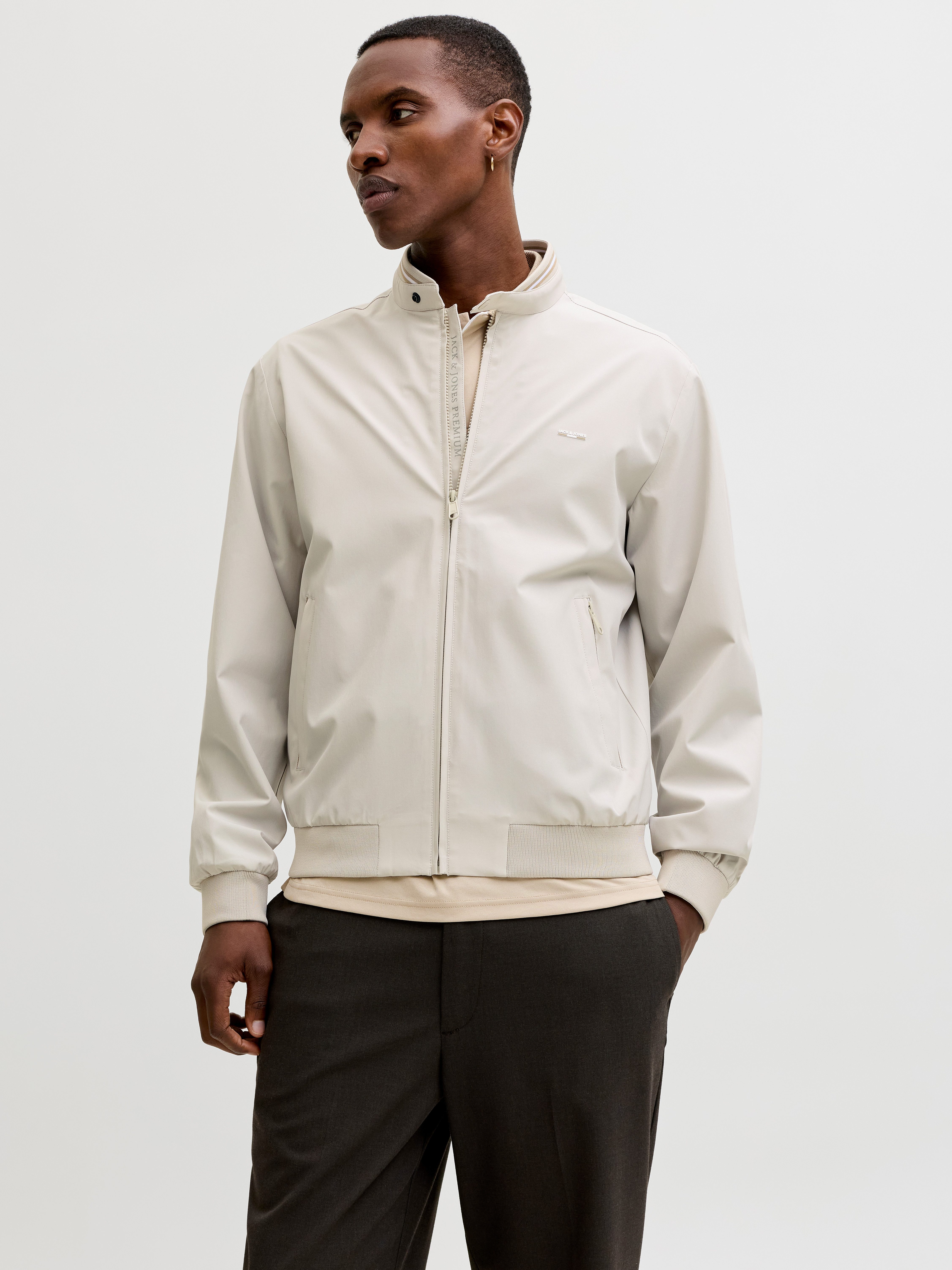Jack & Jones Bomberjacke JPRBLUBRAD BOMBER JACKET SN Materialmix, regular fit