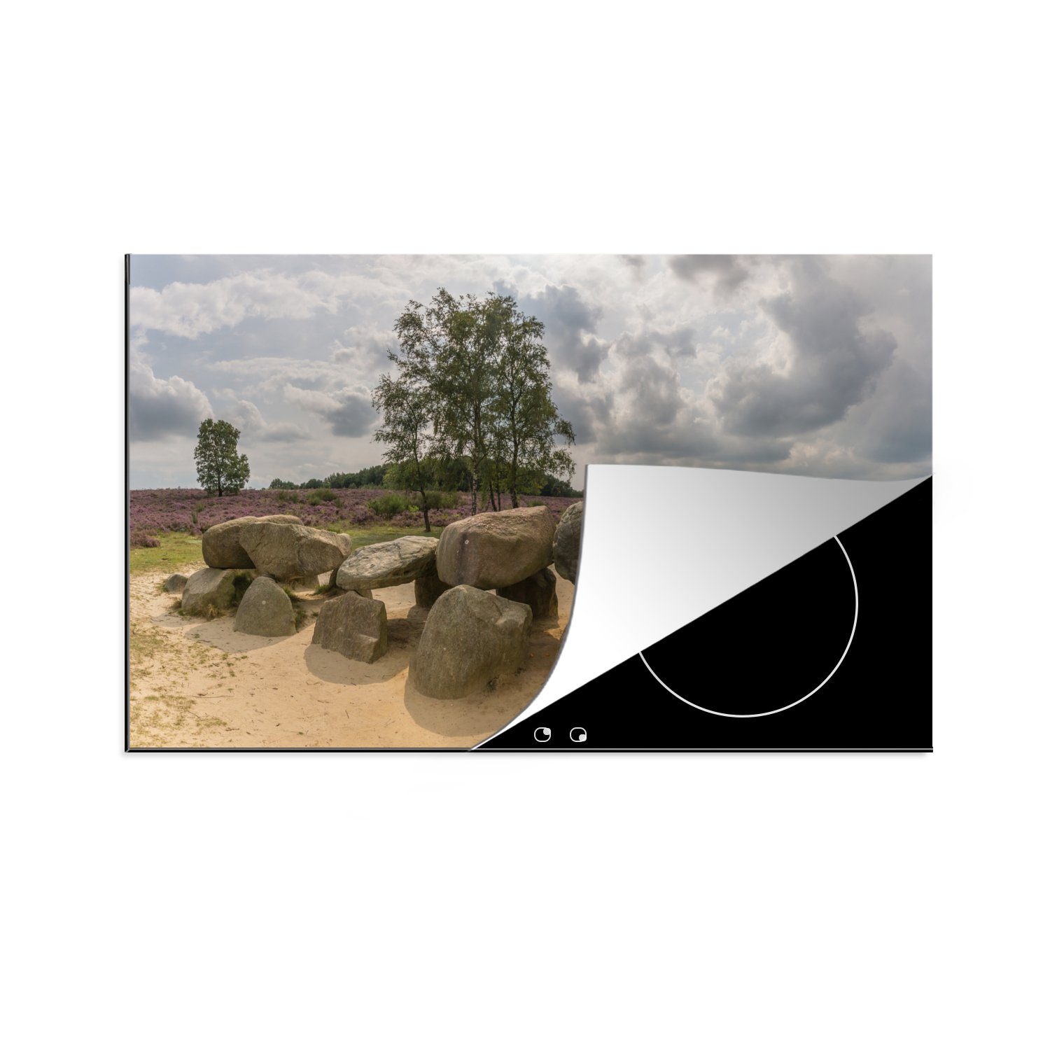 MuchoWow Herdblende-/Abdeckplatte Ein Hünenbett in der niederländischen Provinz Drenthe, Vinyl, (1 tlg), 83x51 cm, Ceranfeldabdeckung, Arbeitsplatte für küche