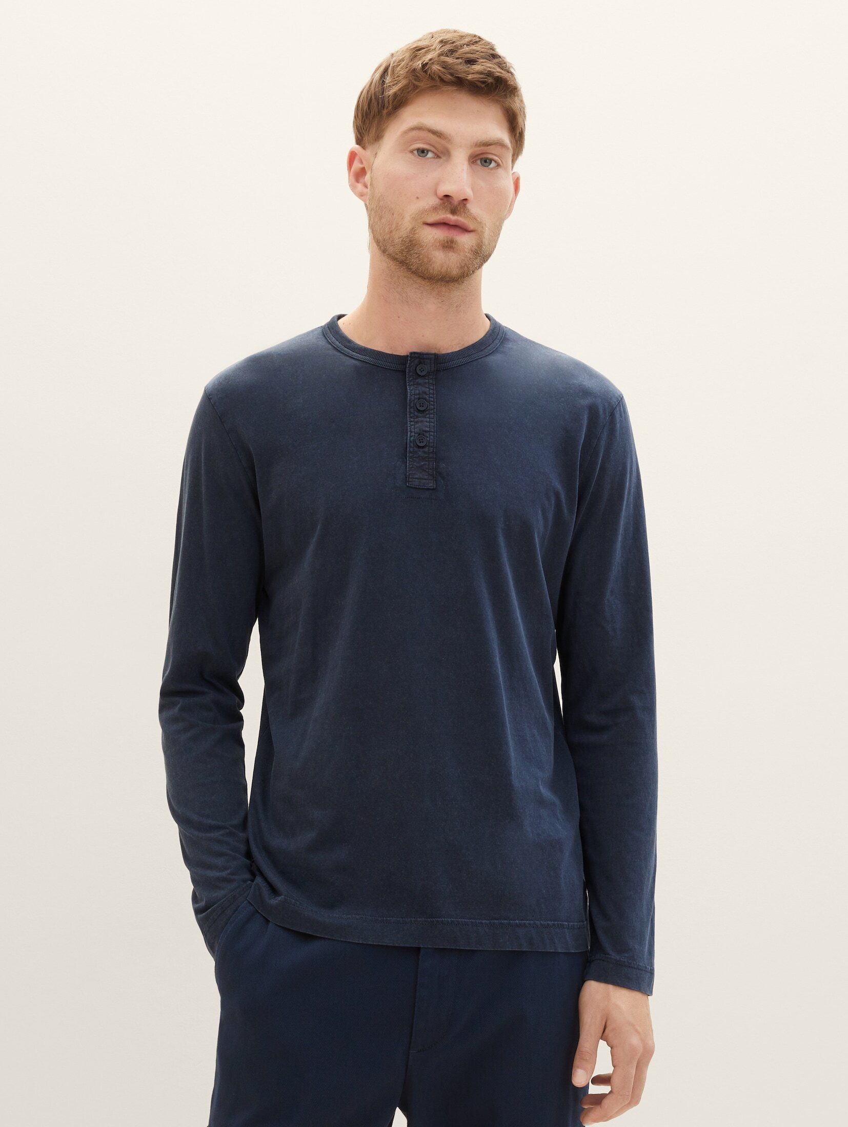 TOM TAILOR T-Shirt Henleyshirt mit nachhaltigerer Baumwolle sky captain blue