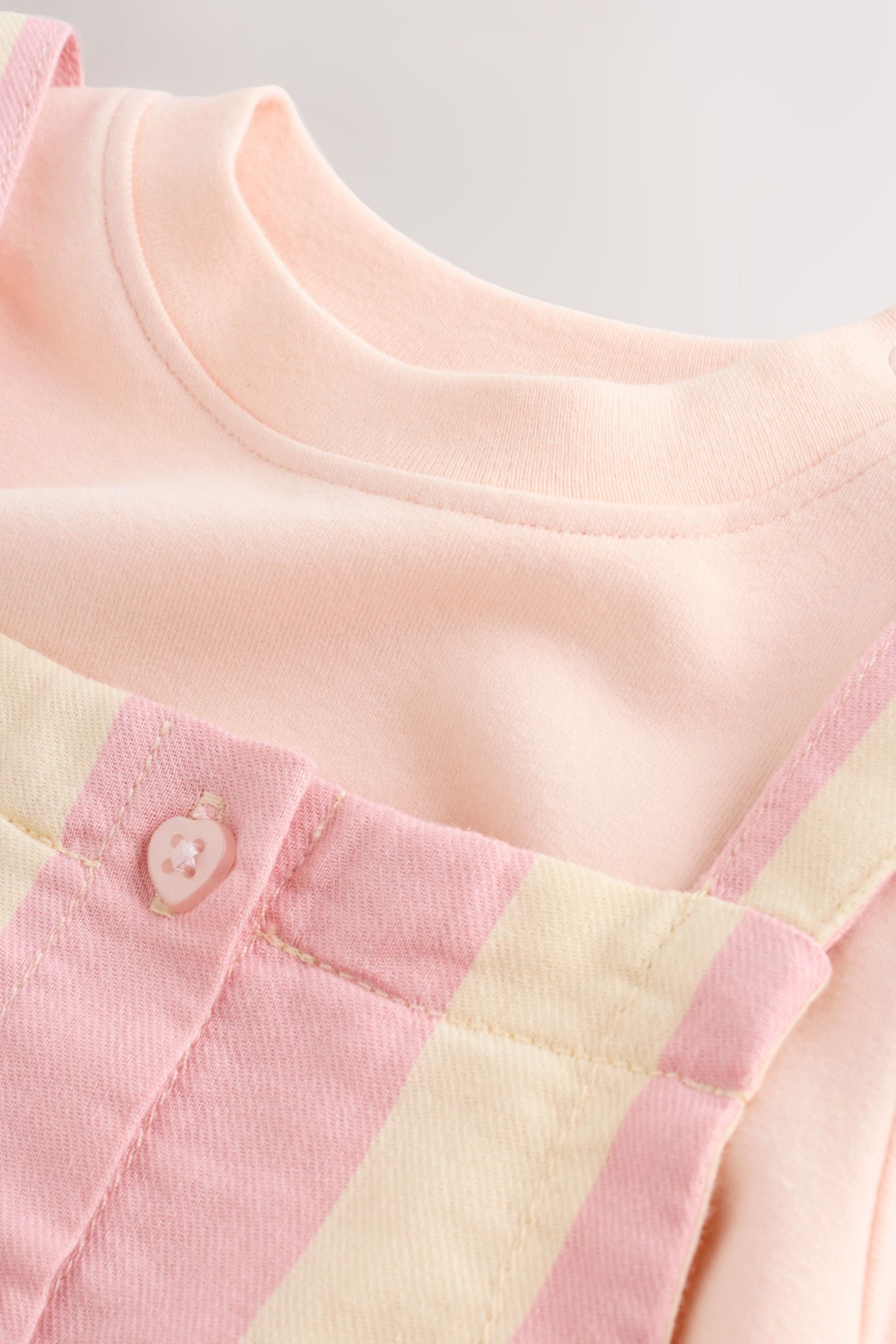 Next Latzhose Baby-Latzhose und Bodysuit im 2-teiligen Set (2-tlg)