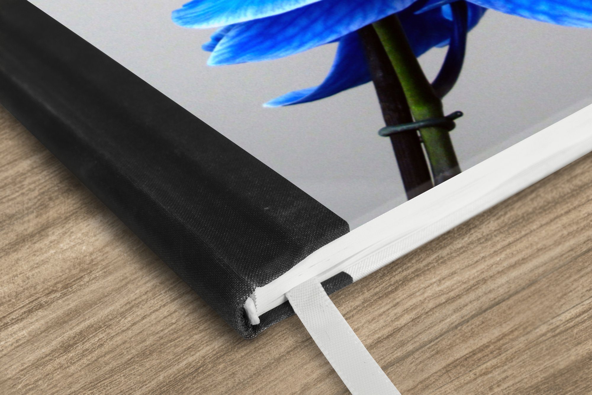 Thumbnail - MuchoWow Notizbuch Blaue Orchidee, Notebook, Notizblock a5, Tagebuch, Journal Liniert