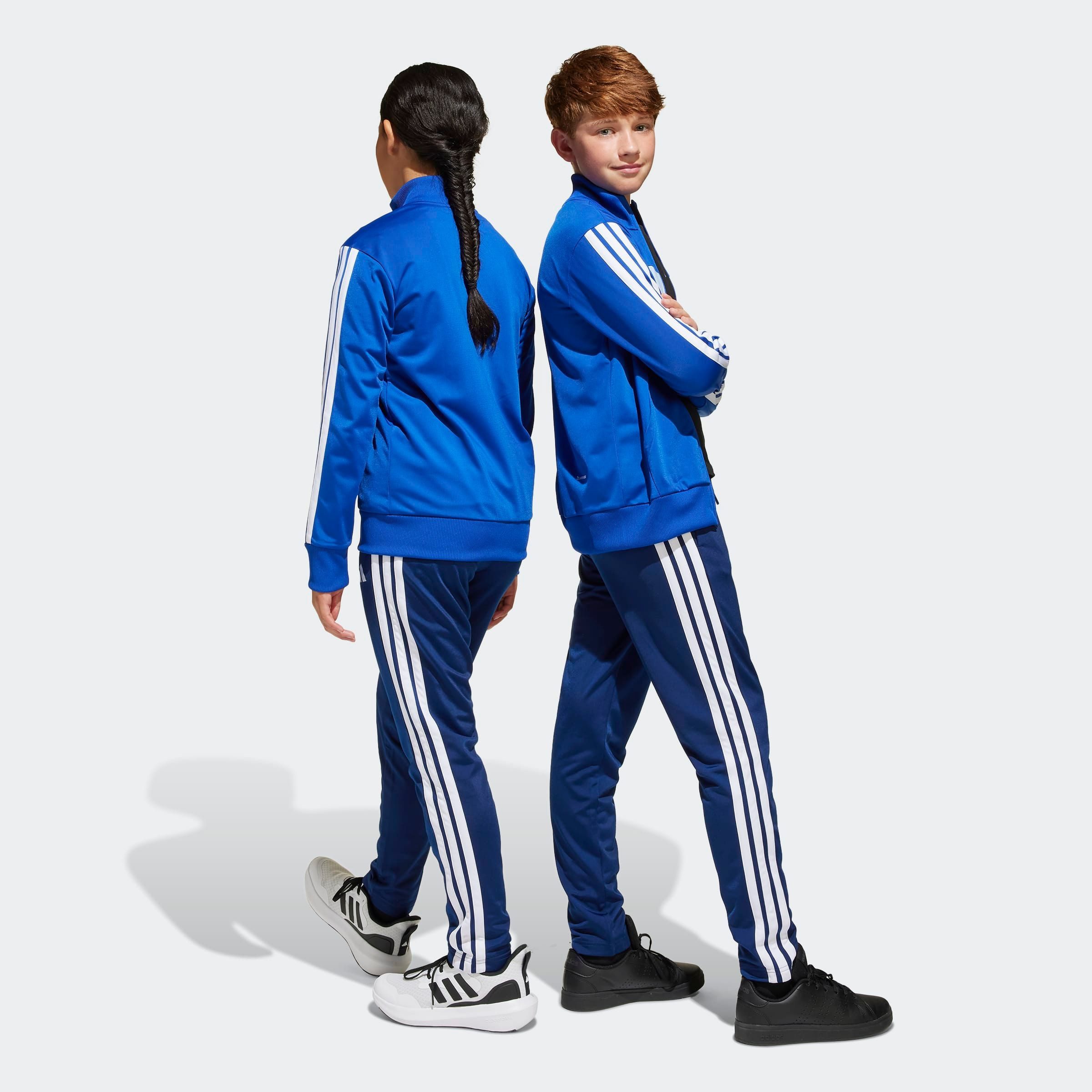 adidas Sportswear Trainingsanzug SEASONAL ESSENTIALS TIBERIO 3-STREIFEN TRICOT KIDS (2-tlg)