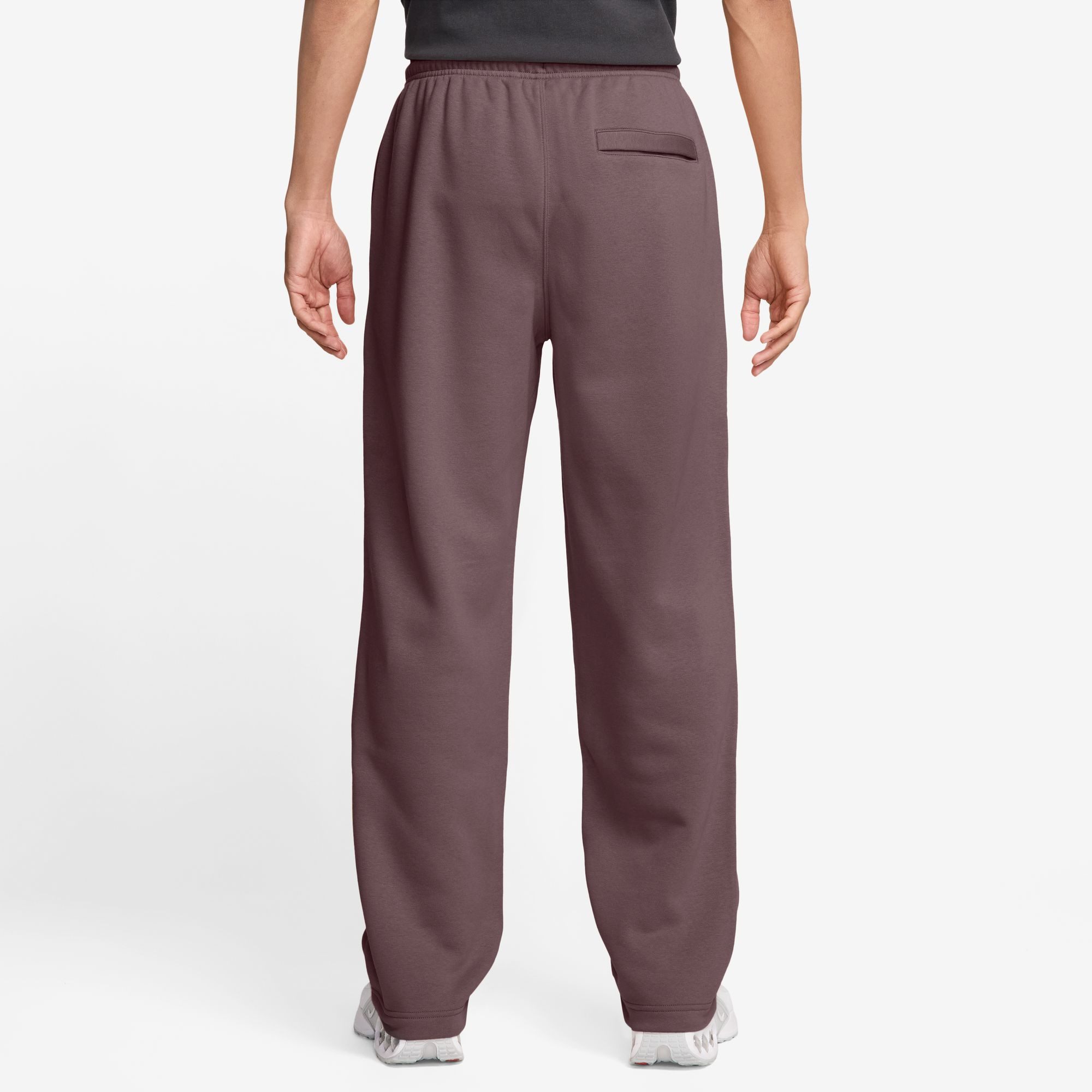 Nike Sportswear Sporthose M NK CLUB BB OH PANT mit Eingrifftaschen und Gesäßtasche, aus Baumwollmischung