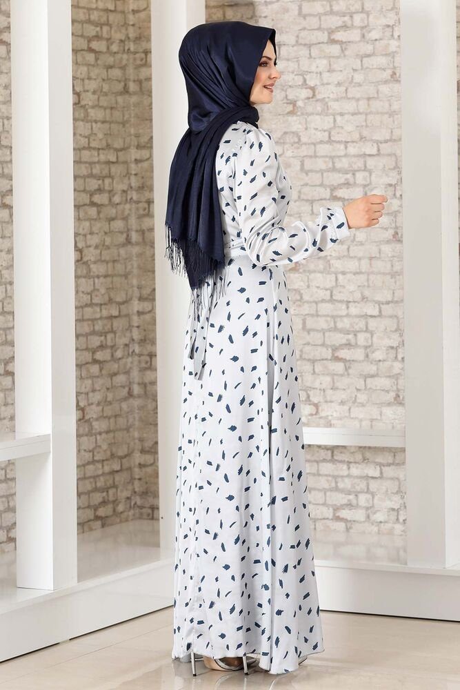 Modavitrini aus Satin Hijab Grau Abiye gemustertes Satinkleid Abaya Kleid Abendleid Mode