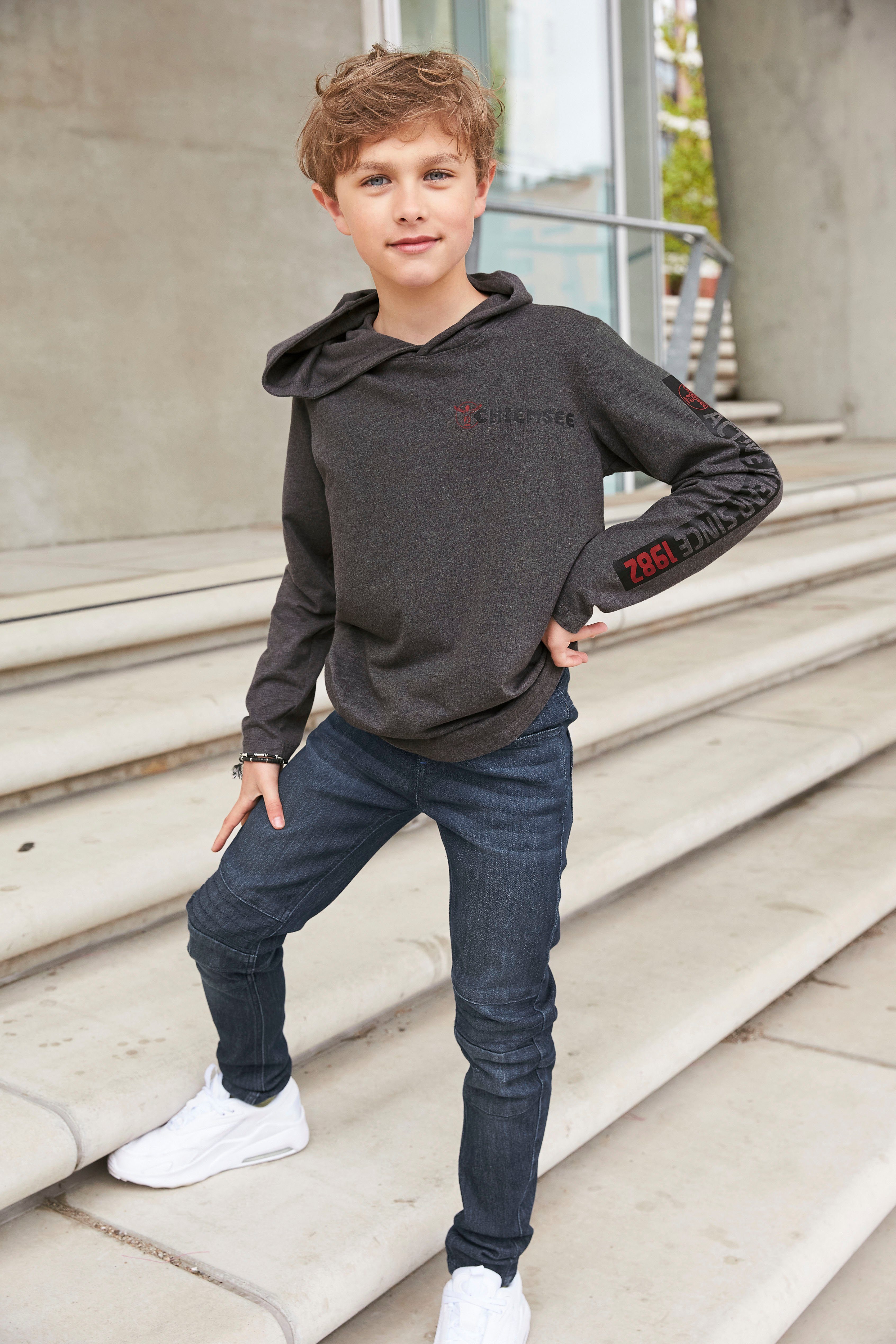 Chiemsee Kapuzenshirt mit Ärmeldruck Langarm, stylischer Druck, aus Baumwollmischung, mit Kapuze