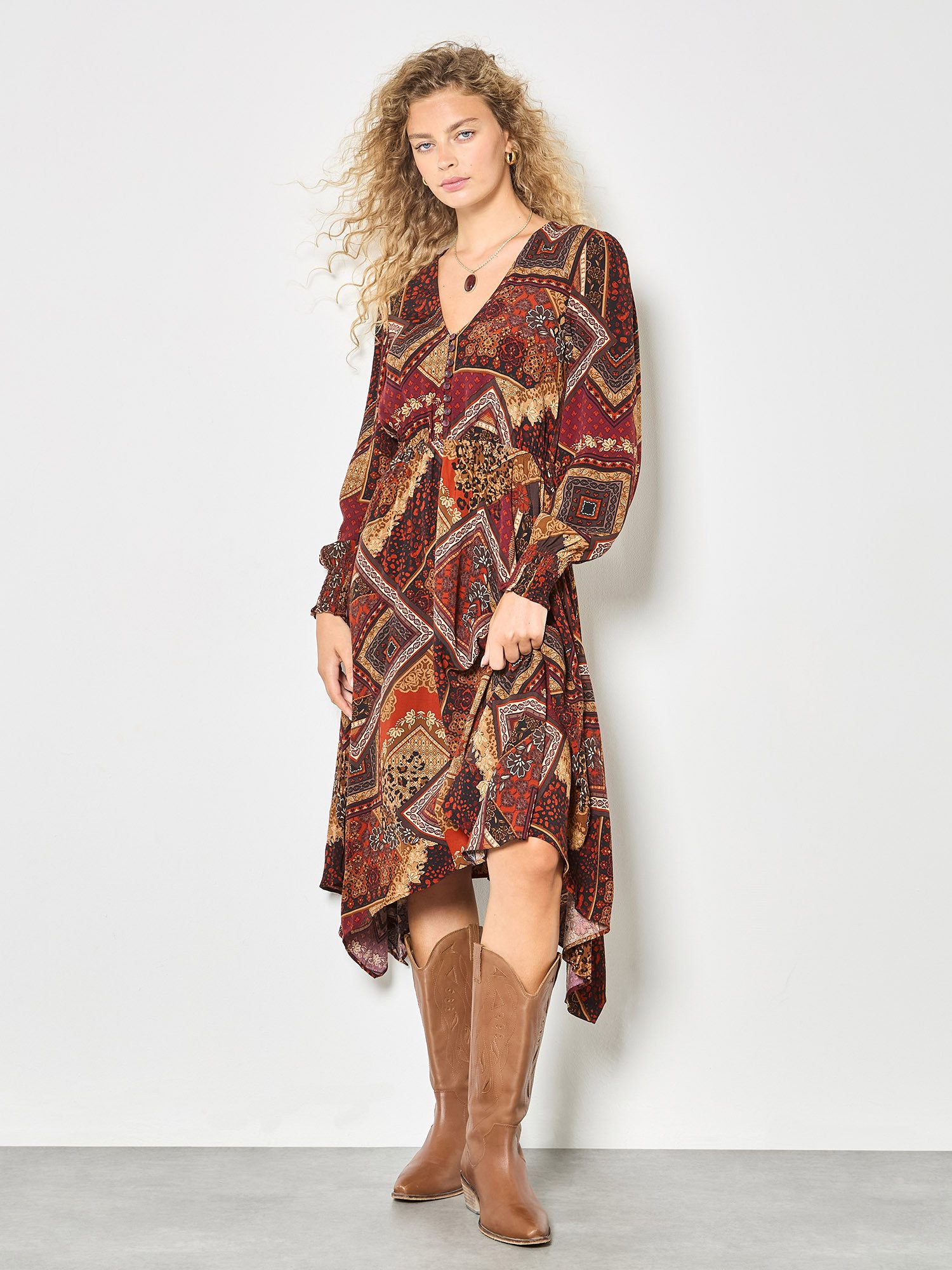 Apricot Druckkleid Midikleid mit asymmetrischem Saum günstig online kaufen