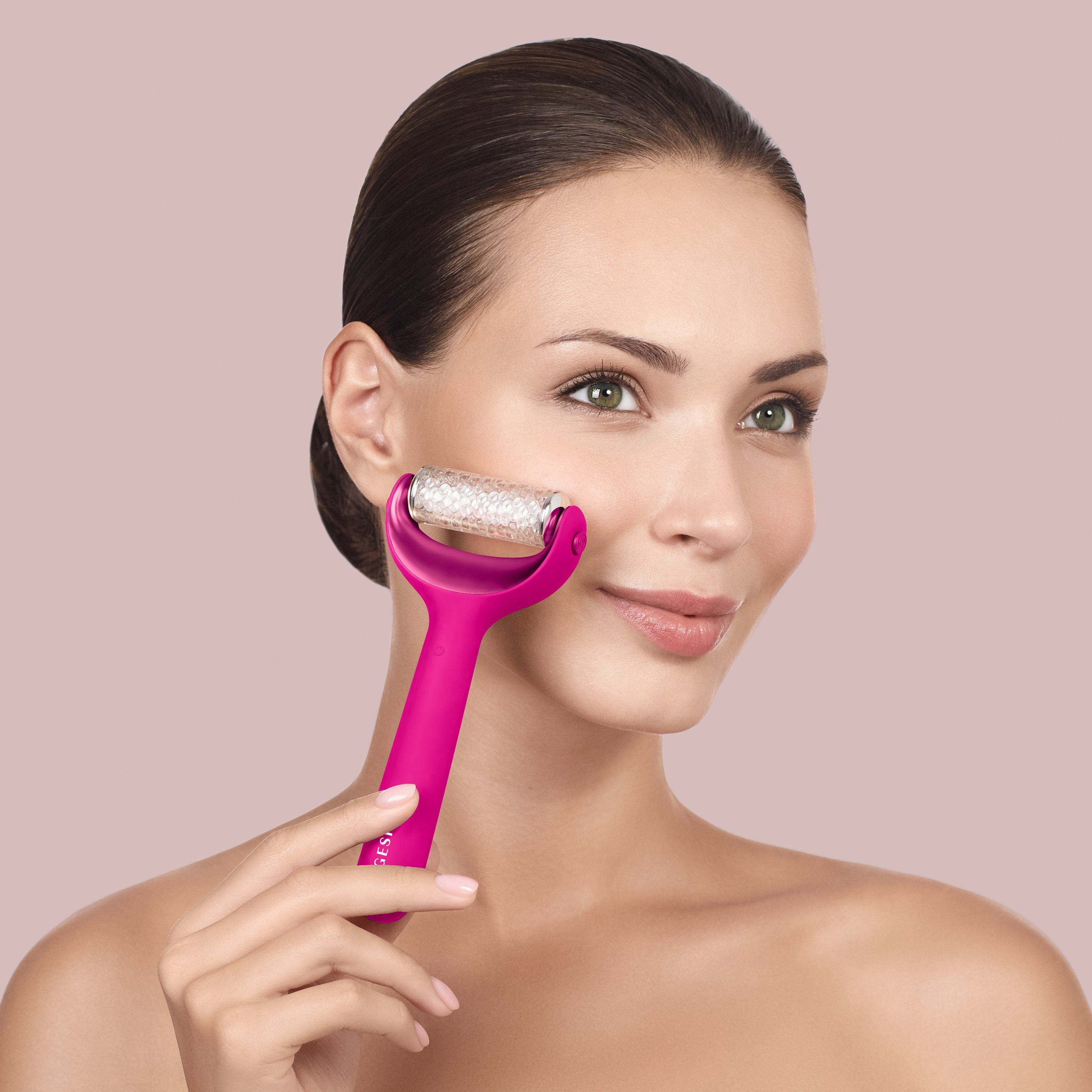 & USB-Ladekabel), Du Roller der Tech Magenta Gerät Body 1, (SmartAppGuided in 8 Micro-Needling kostenloser Beauty (Gerät APP App MicroNeedle Device), GESKE Face Mit GESKE Packung deine & German inkl. personalisierte erhältst Hautpflegeroutine. 4-tlg., SmartAppGuided™