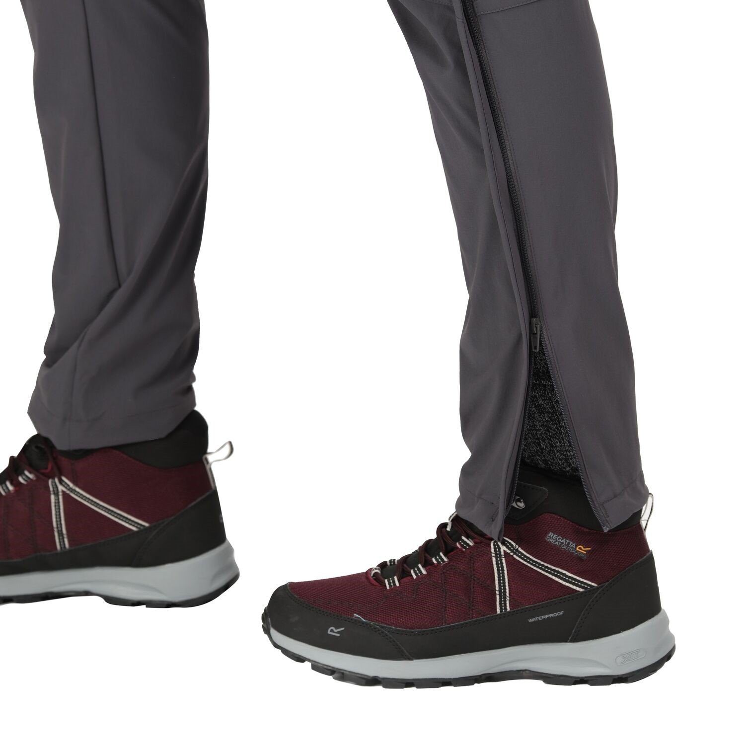 Regatta Outdoorhose (0-tlg) Off Xert Trousers Kurzgröße in Zip Stretch Grau III