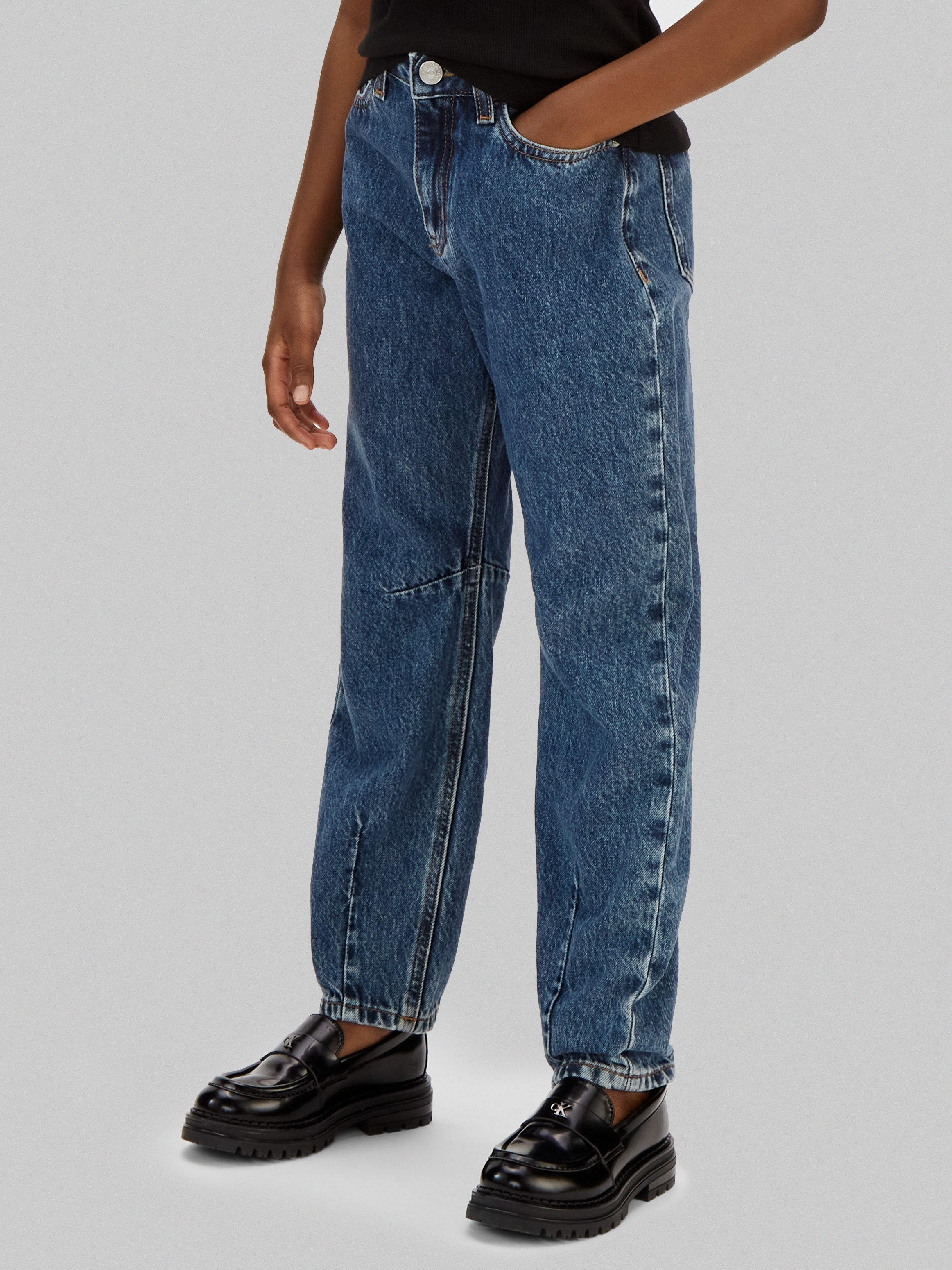 Calvin Klein Regular-fit-Jeans BARREL BECKFORD BLUE WASH Regular fit für Kinder mit praktischen Taschen