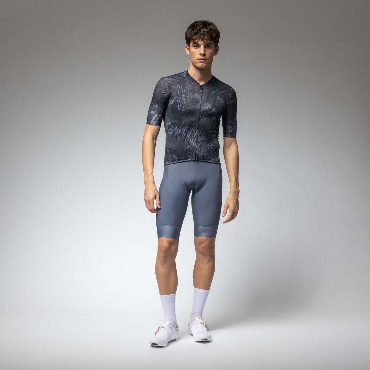 alé Radtrikot Follow ME 2.0 Hochwertiges Radtrikot mit aerodynamischem Design, reflektierenden