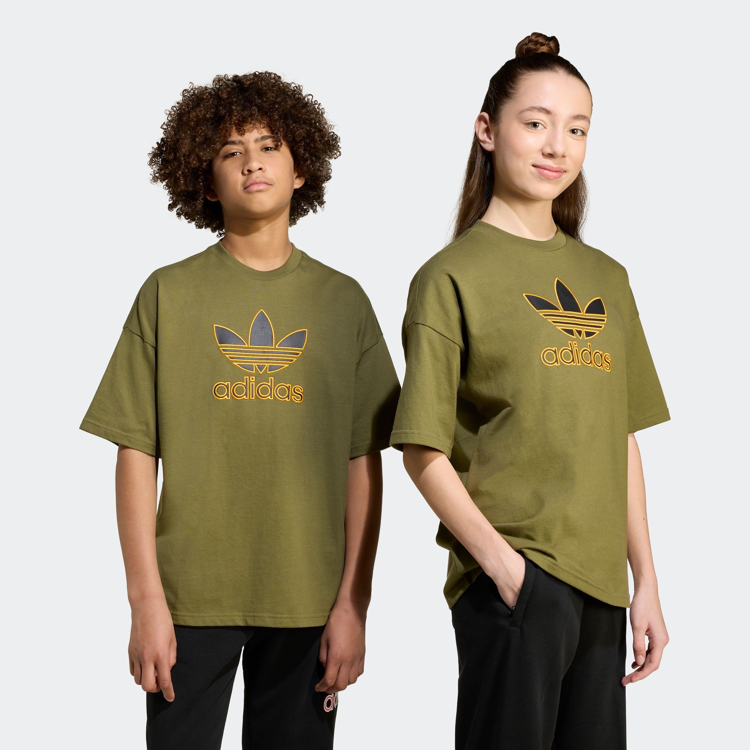 adidas Originals T-Shirt TEE lockerer und lässiger Schnitt, für Kinder, mit großem Trefoil-Logo