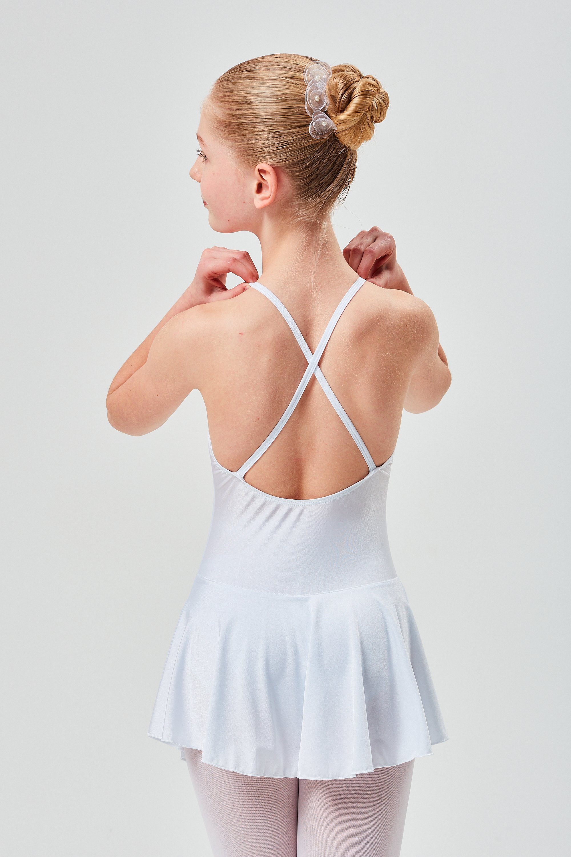 tanzmuster Bodykleid Träger Ballettkleid Sophie aus glänzendem Lycra Ballettbody mit Röckchen für Mädchen