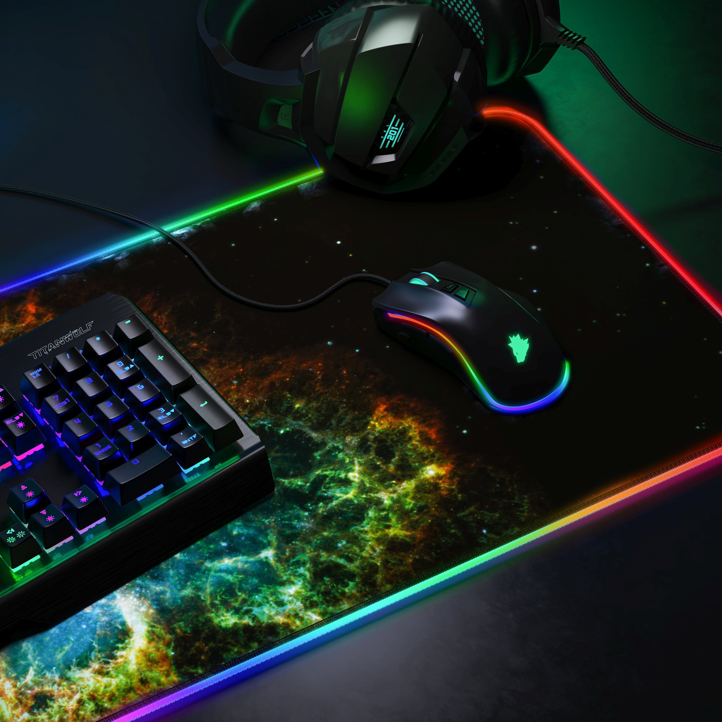 Titanwolf Gaming Mauspad RGB Mousepad 800 x 300 x 3 mm, LED Multi Color XL Tischunterlage, rutschfest, abwaschbar, Geschwindigkeit & Präzision, Galaxie Grün