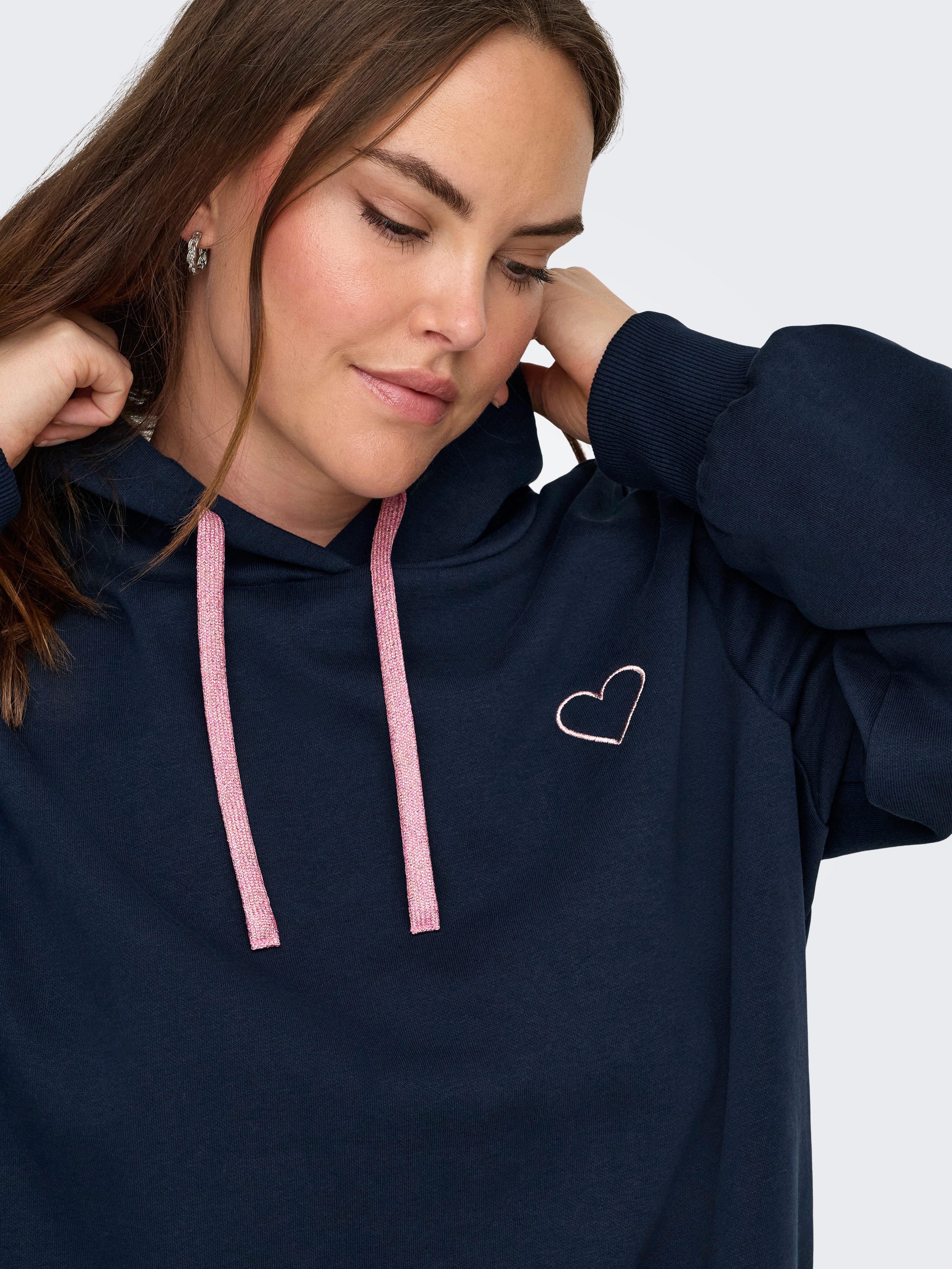 ONLY CARMAKOMA Kapuzensweatshirt CARNOLI L/S HEART HOOD SWT NOOS