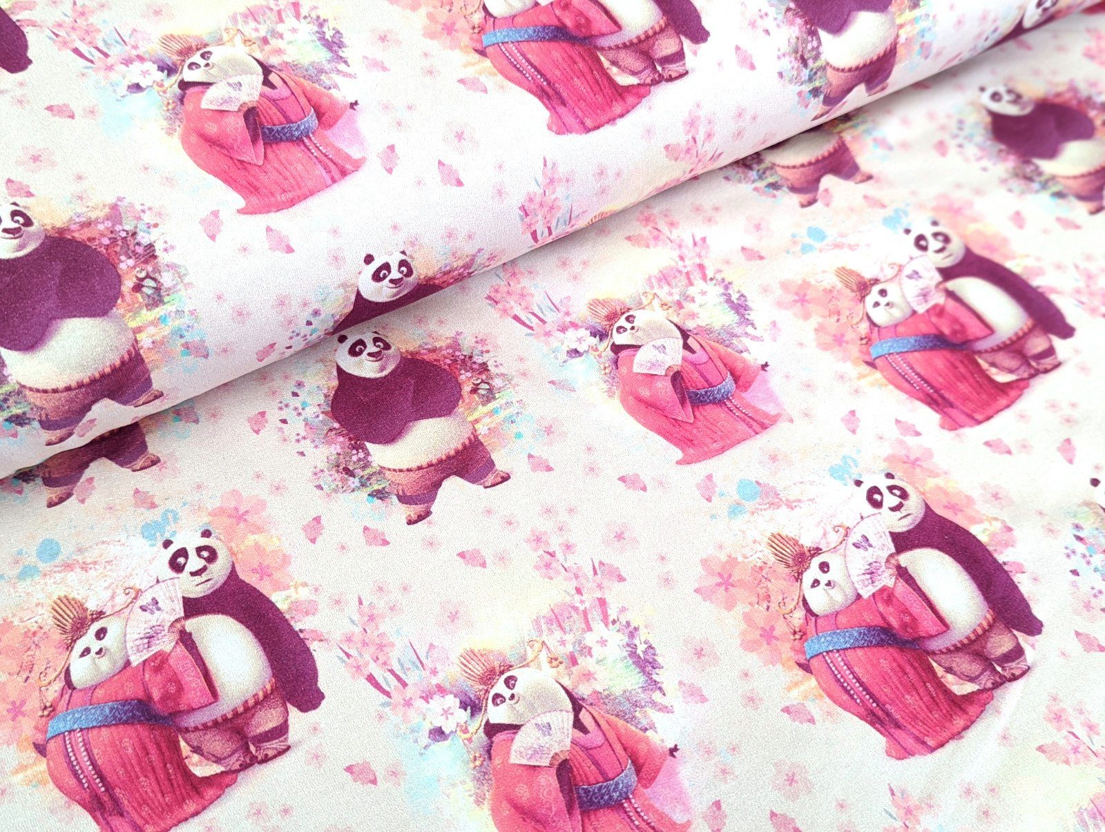 Stoff French Terry Kung Fu Panda auf Ecru/Rosa Stoff Meterware