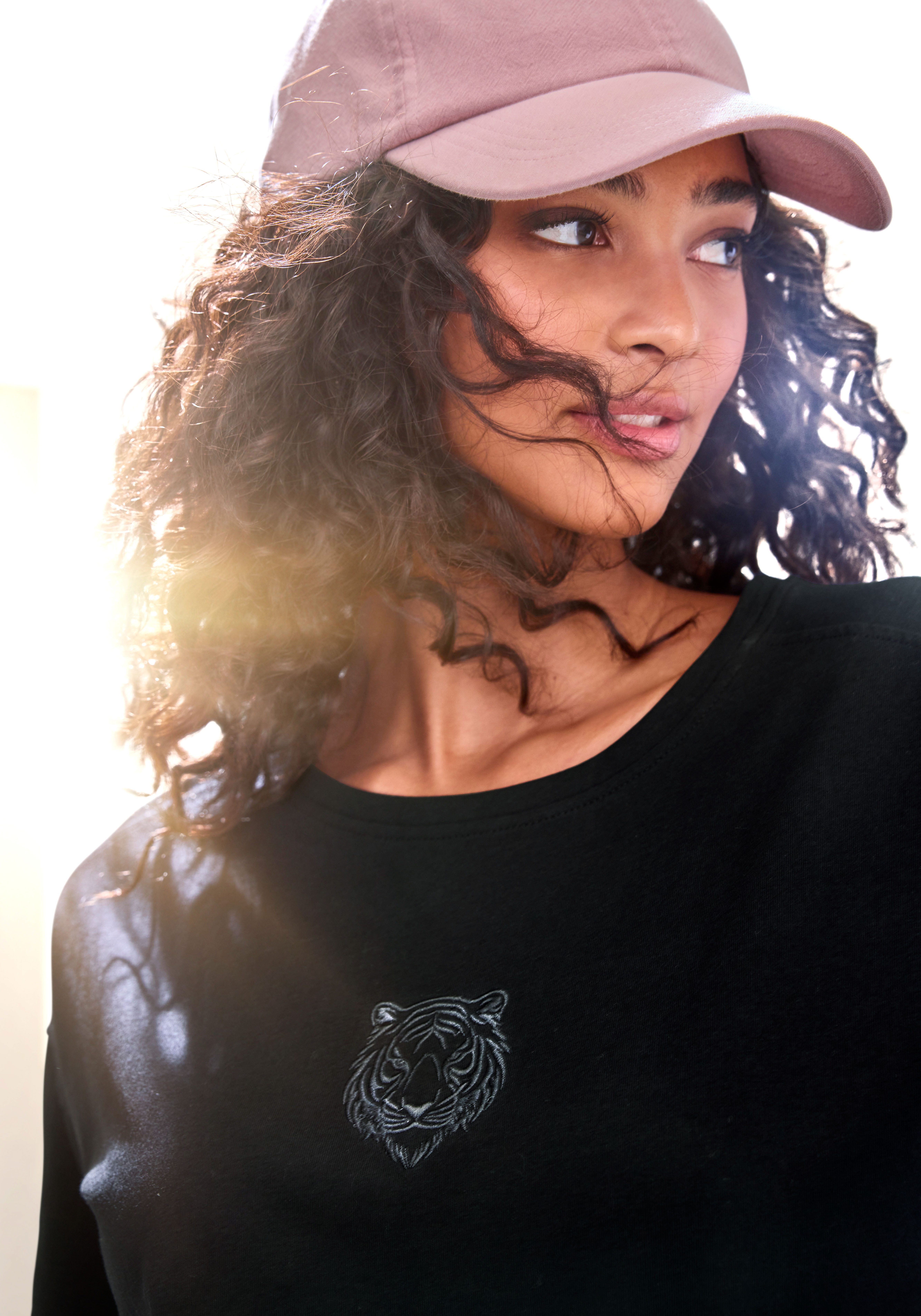 Buffalo T-Shirt mit toller Stickerei – Bild 5 von 5