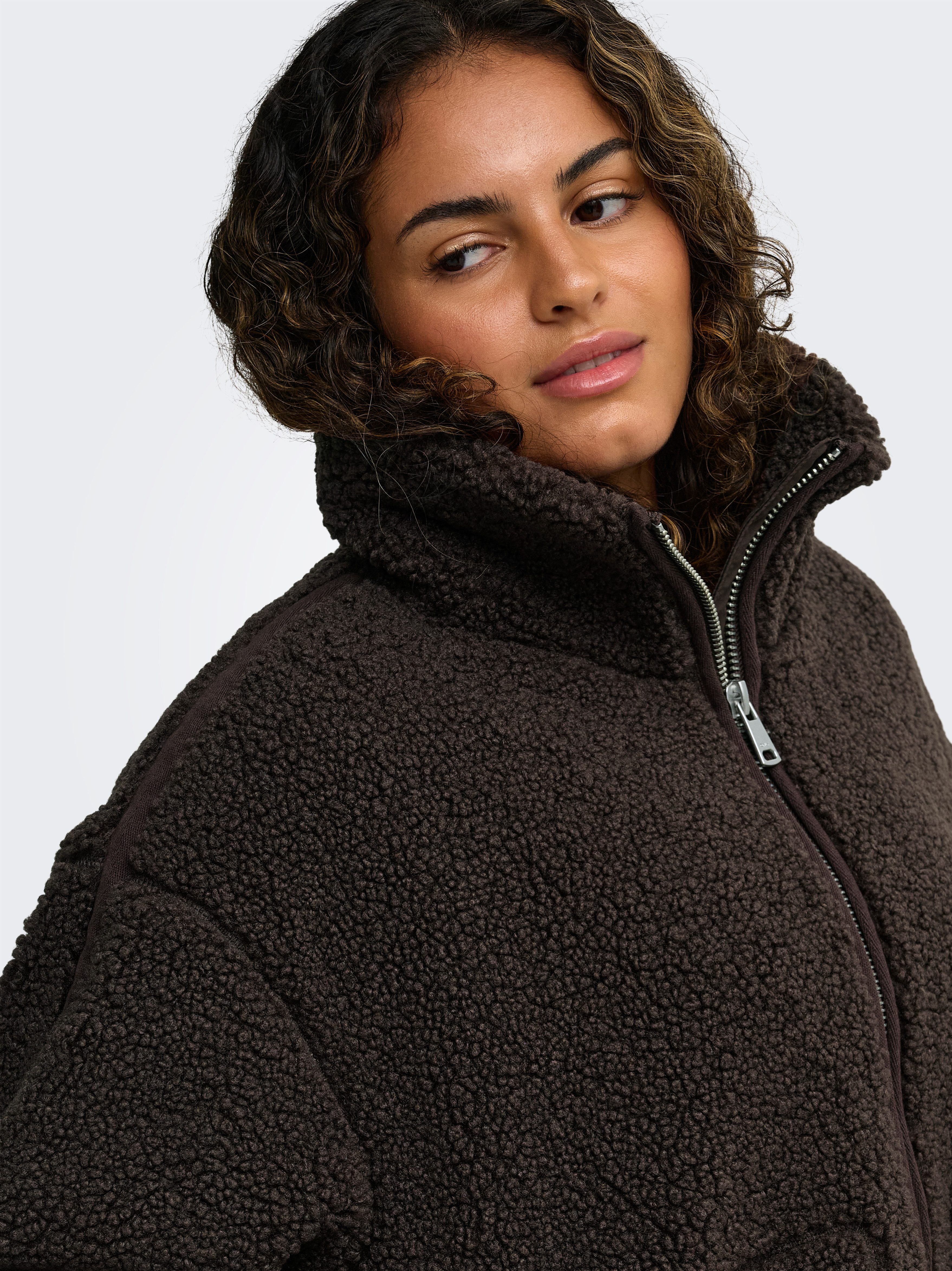 ONLY CARMAKOMA Plüschjacke CARASPEN TEDDY JACKET OTW NOOS Kunstfaser, Teddyplüsch – Bild 3 von 5