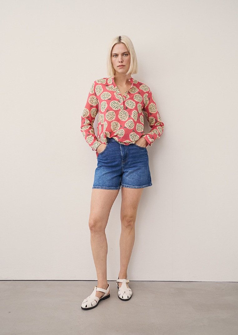 0039 Italy Klassische Bluse