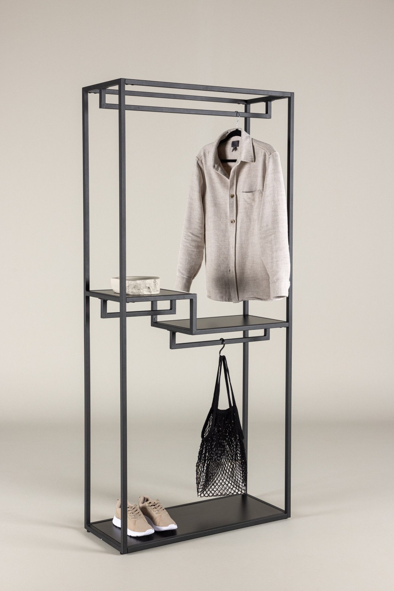 Venture Home Kleiderständer Staal, Garderobenständer in Schwarz-Stahl, Kleiderstange, Höhe 188 cm, Garderobe, Pulverbeschichtung, Ablagen, anspruchsvoll, modern