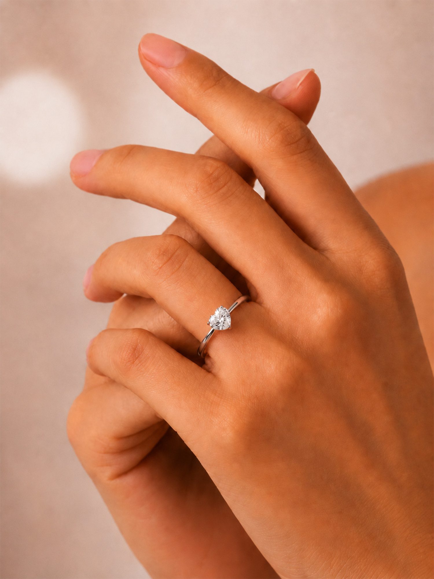 Staufergold Verlobungsring Moissanit-Solitärring „Herzlicht“ (1 ct) – Herzschliff