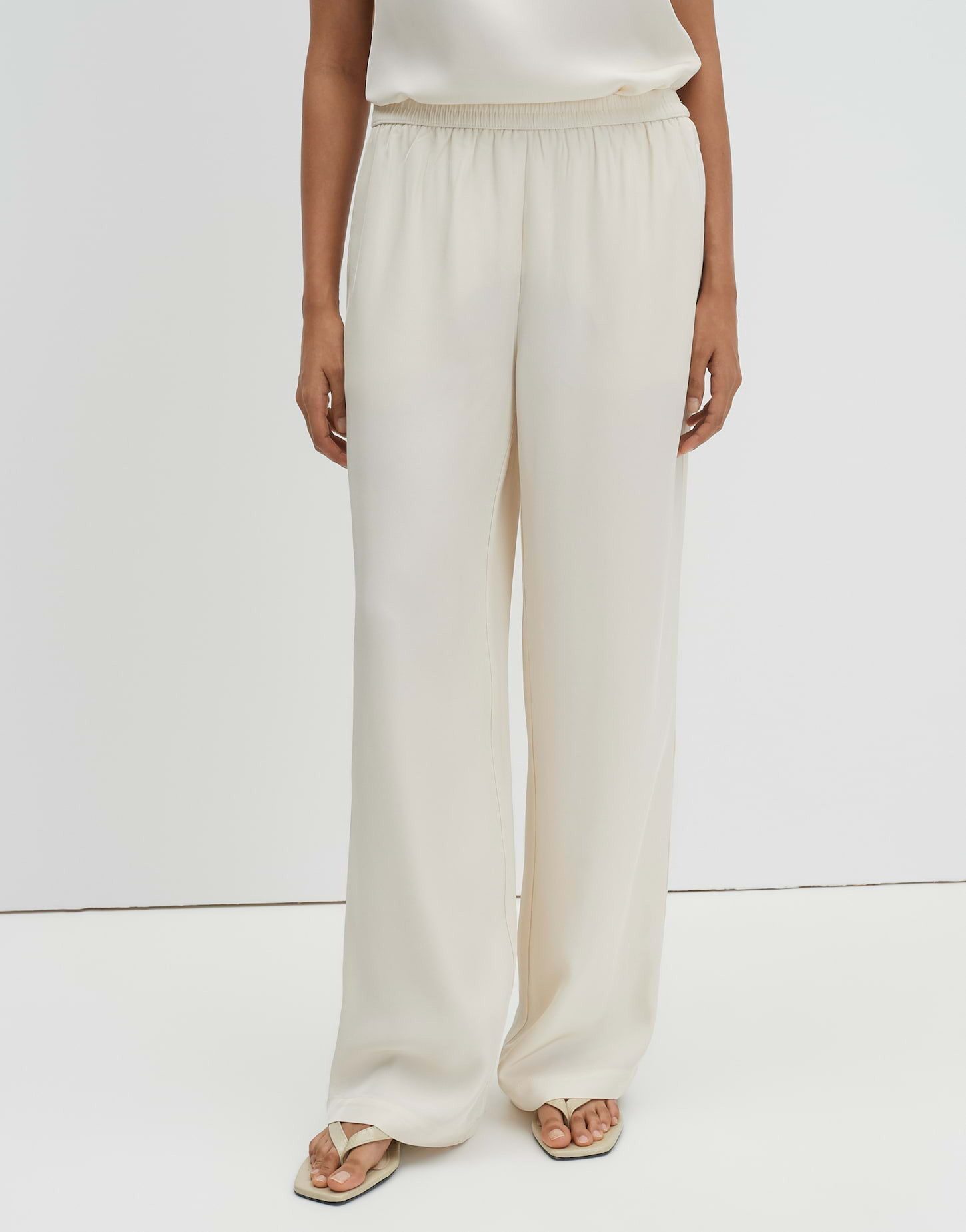 someday Stoffhose Cevil flow Mid Rise, elastischer Bund mit Bügelfalten günstig online kaufen