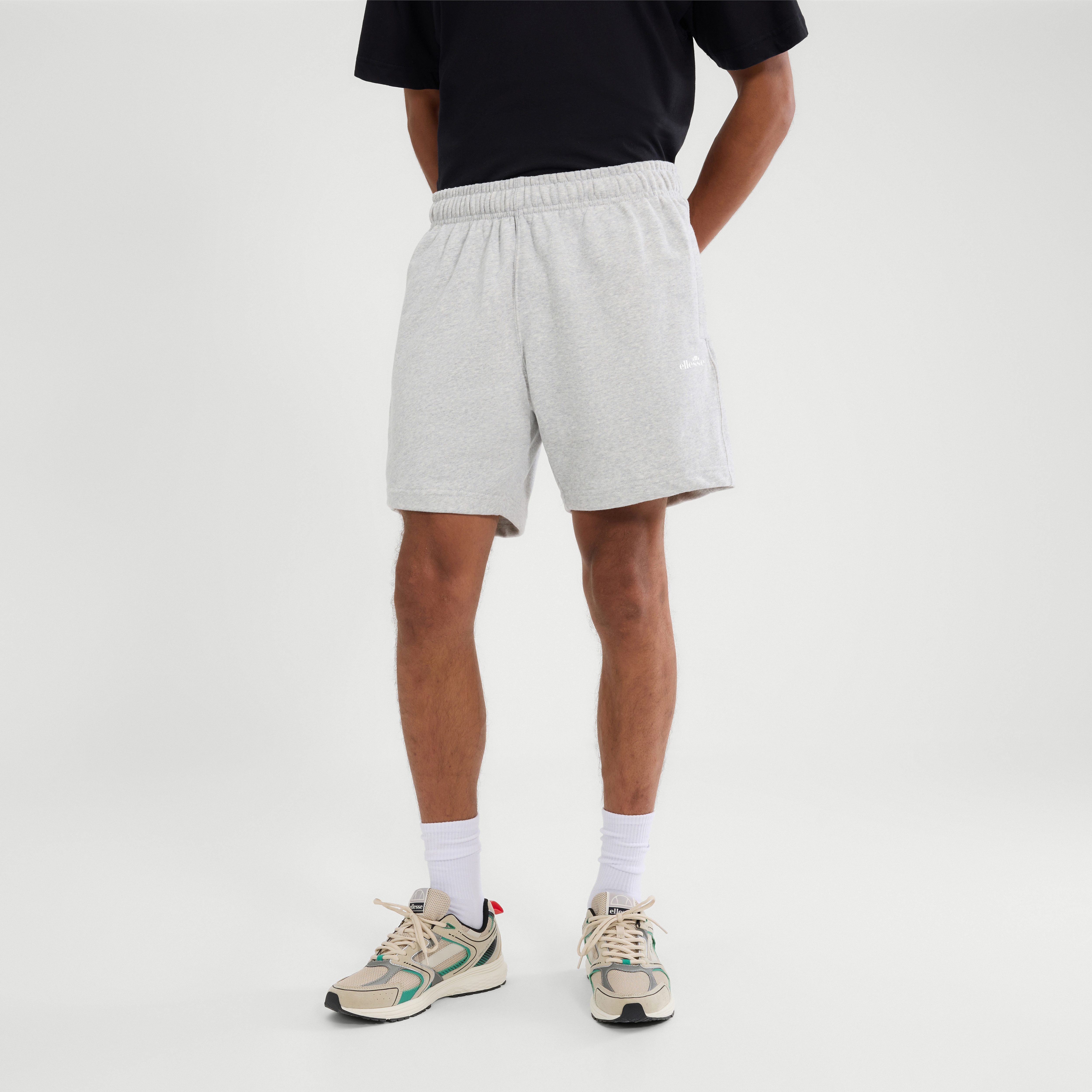 Ellesse Sweatshorts ZANICA SHORT für Erwachsene, mit Gummizug, aus Baumwolle und Polyester