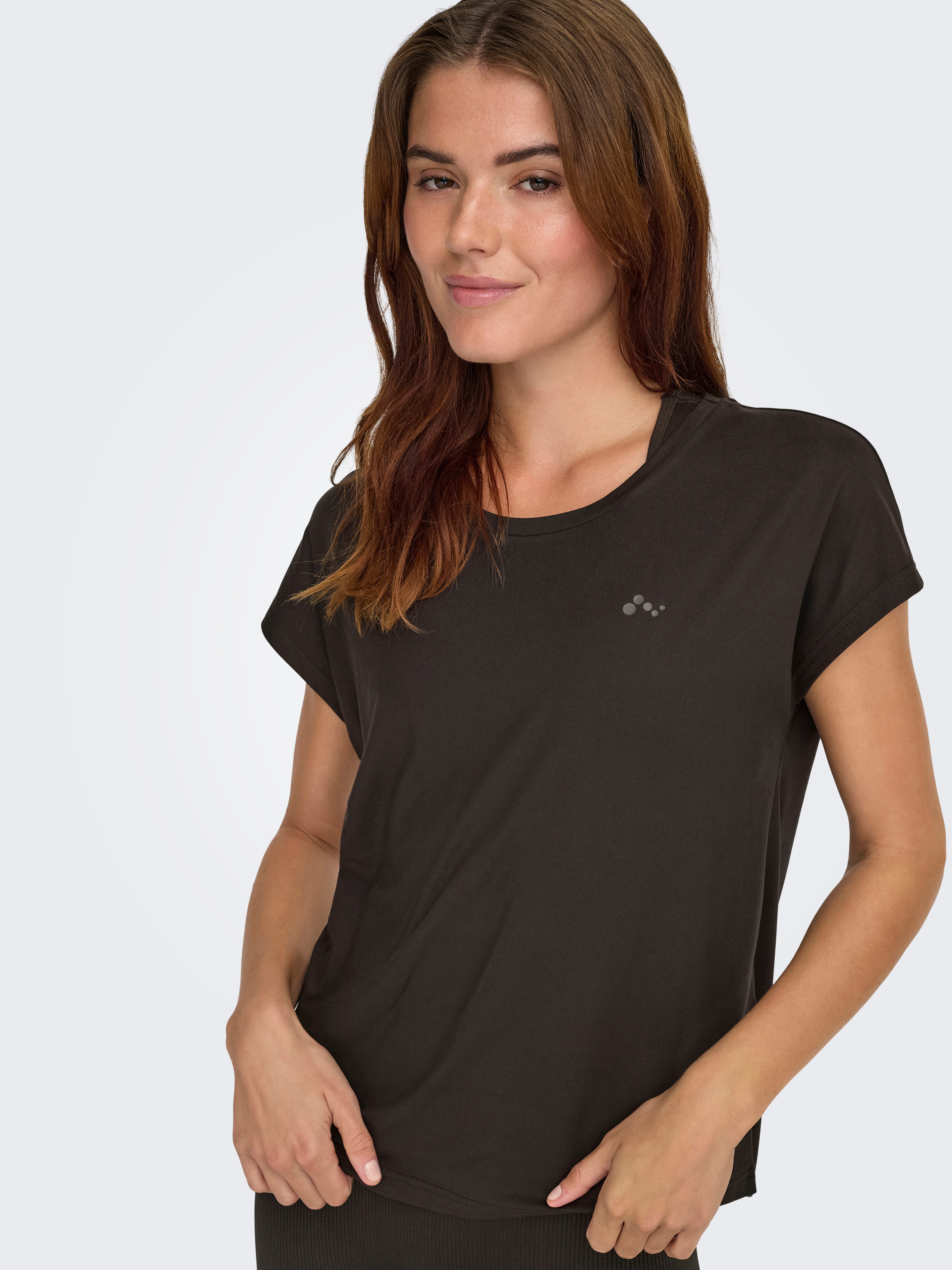 ONLY Play Trainingsshirt ONPAUBREE ON SS BAT LOOSE TEE NOOS in Jersey-Qualität, lockere Passform, unifarben, mit Logodruck