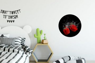 MuchoWow Wandsticker Paprika - Gemüse - Stilleben - Wasser - Rot (1 St), Tapetenkreis für Kinderzimmer, Tapetenaufkleber, Rund, Wohnzimmer