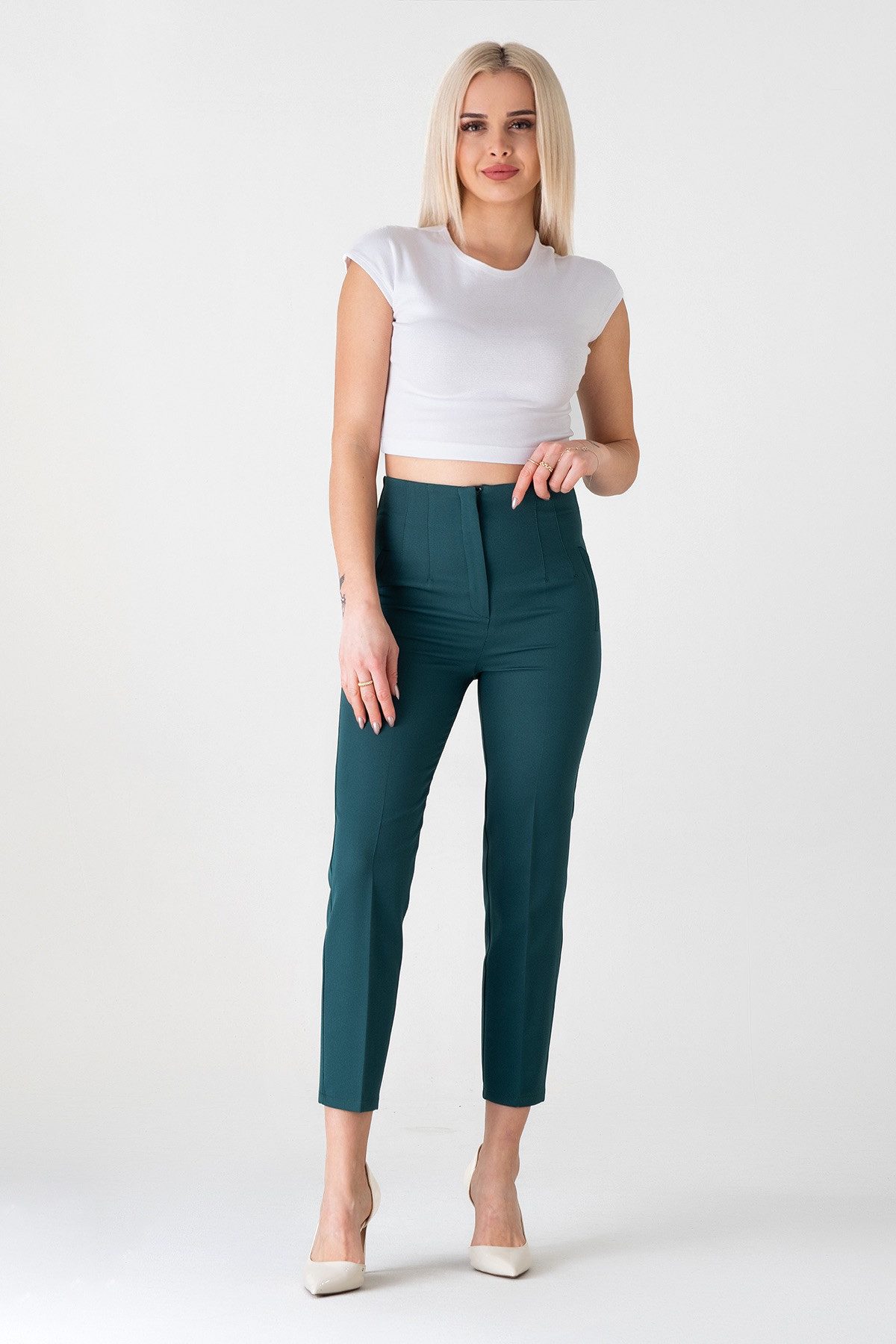 fashionshowcase Bügelfaltenhose Damen Hose Elegant Slim Fit Stretch mit V-Detail Elegante Bügelfalten, V-Ausschnitt hinten
