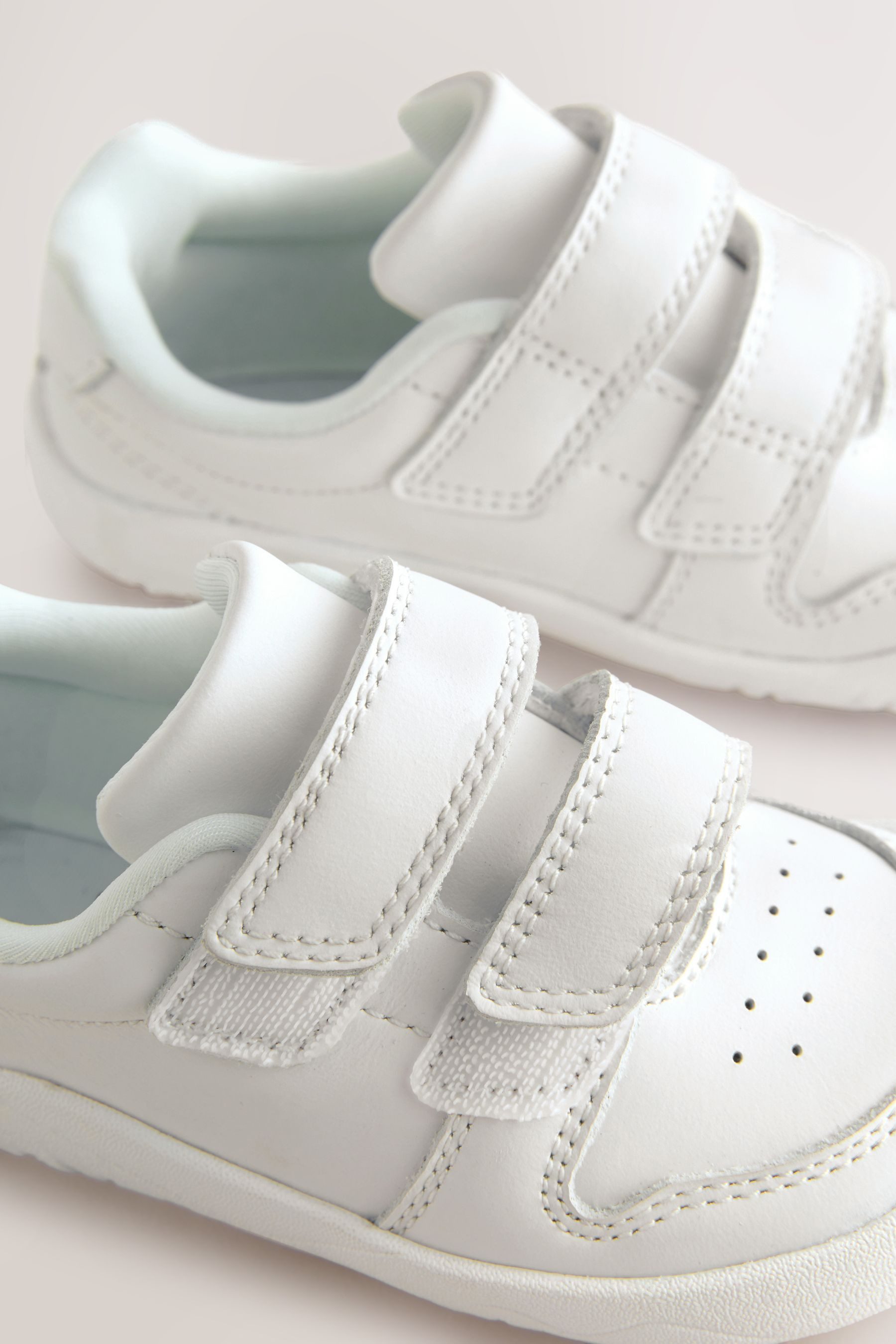 Next Barfuß-Sneaker aus Leder mit Klettverschluss Klettschuh (1-tlg)