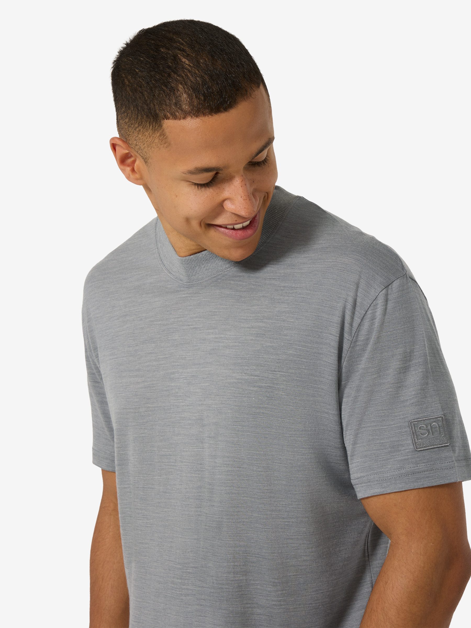 SUPER.NATURAL T-Shirt für Herren, nachhaltig, Merino casual, gerippter Kragen