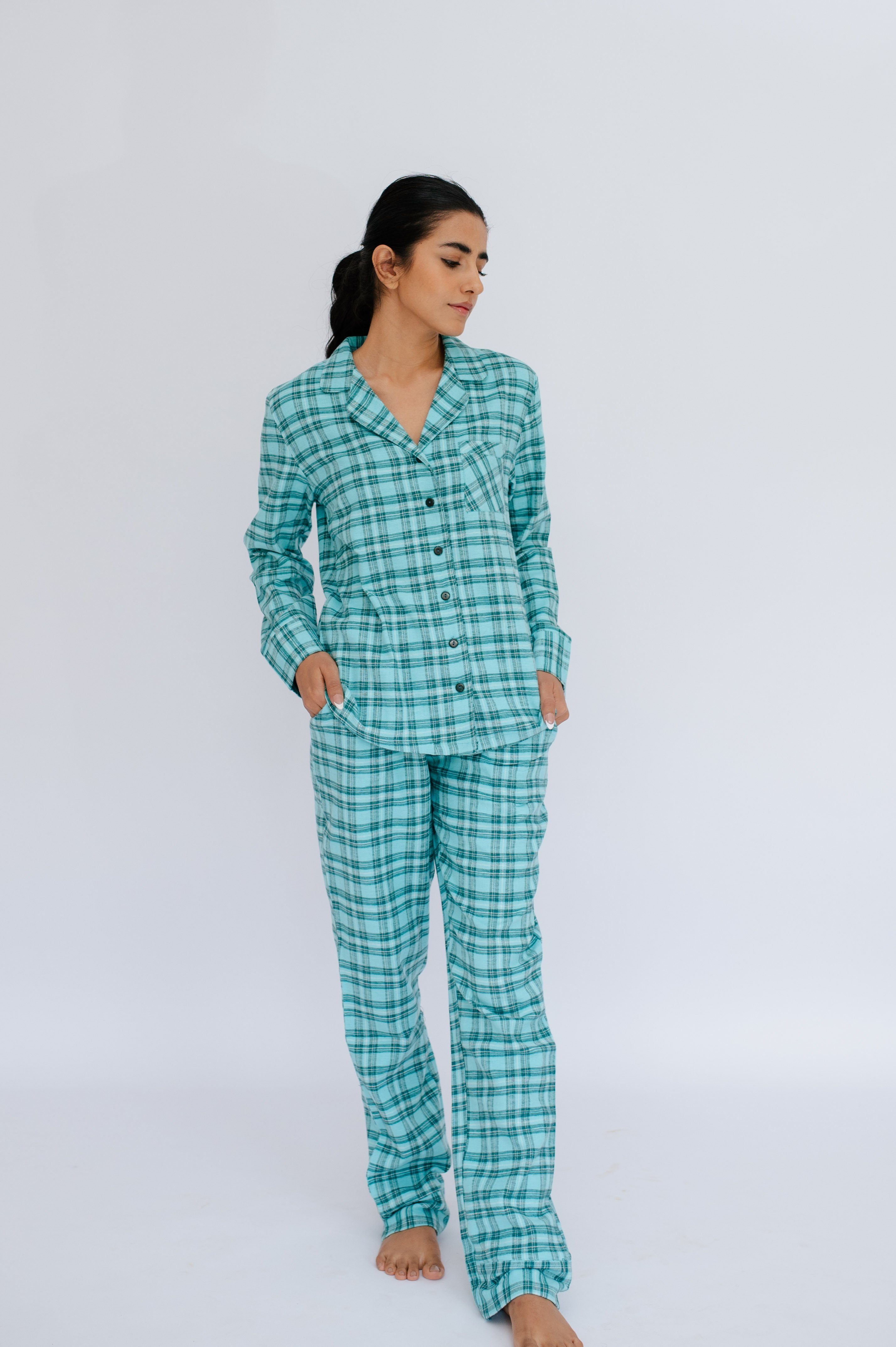 SNOOZE OFF Pyjama Schlafanzug aus Flanell in türkisem Karomuster (2 tlg., 1 Stück) mit Kontrastpaspel-Details