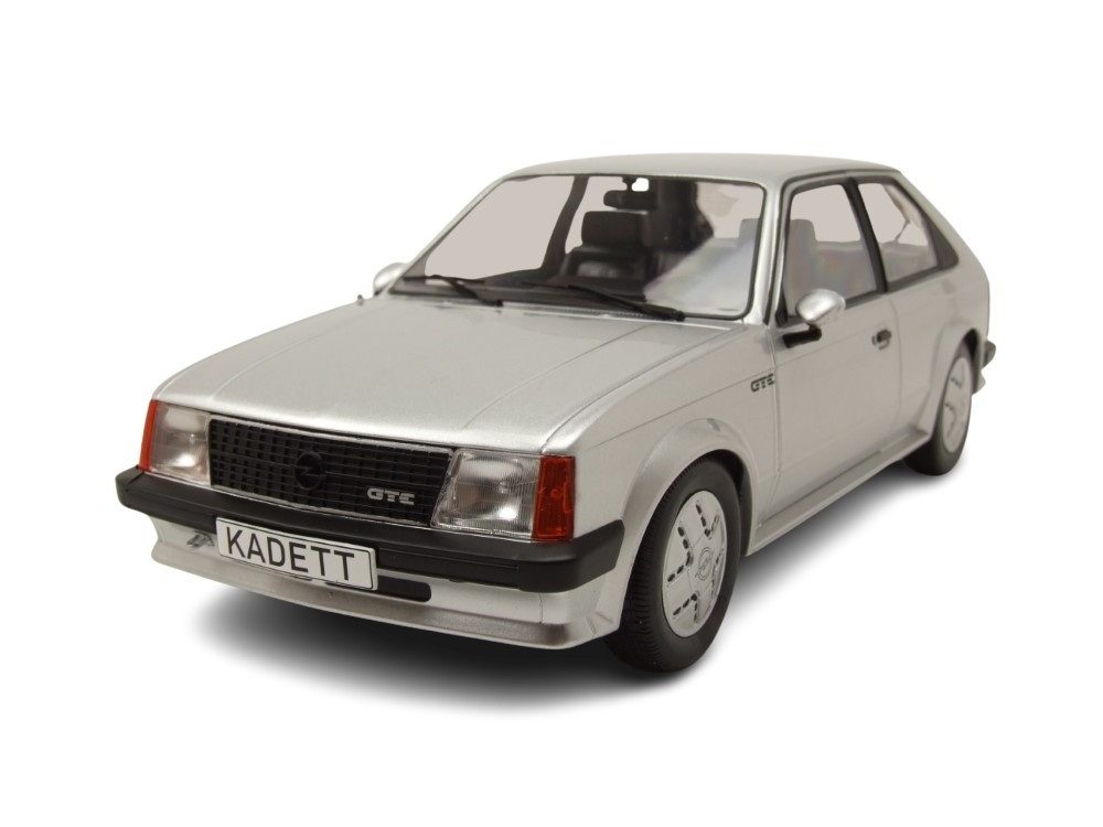 MCG Modellauto Opel Kadett D GTE 1983 silber, Maßstab 1:18