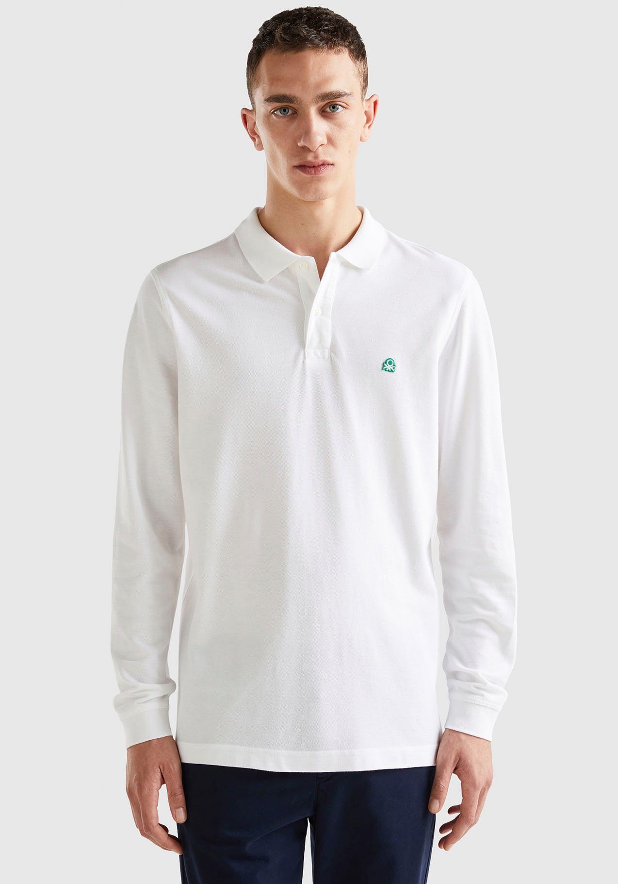 United Colors of Benetton Langarm-Poloshirt mit seitlichen, kleinen Schlitzen weiß